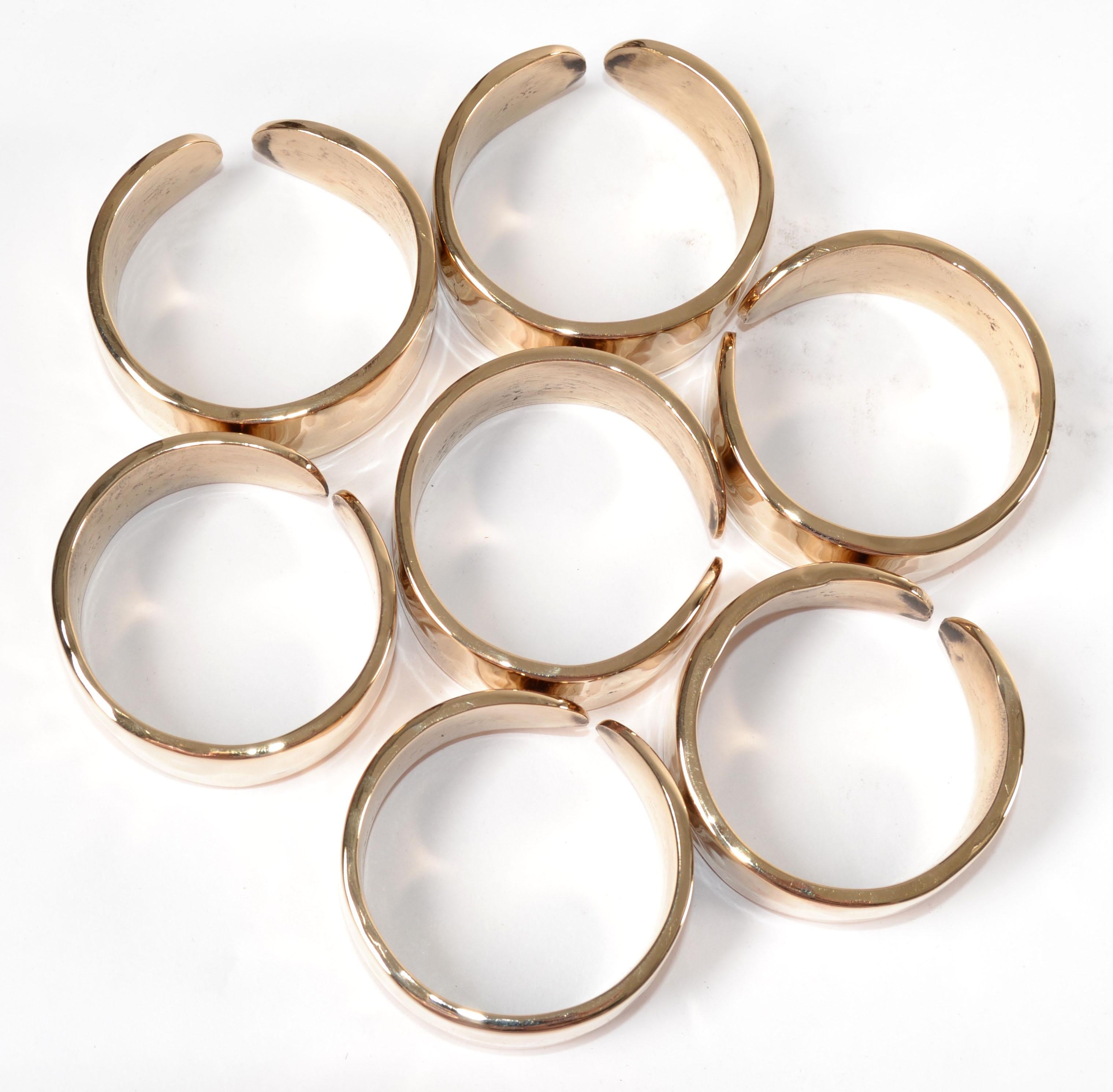 Seven Hammered Bronze Polished Round Napkin Rings Mid-Century Modern For Sale 2