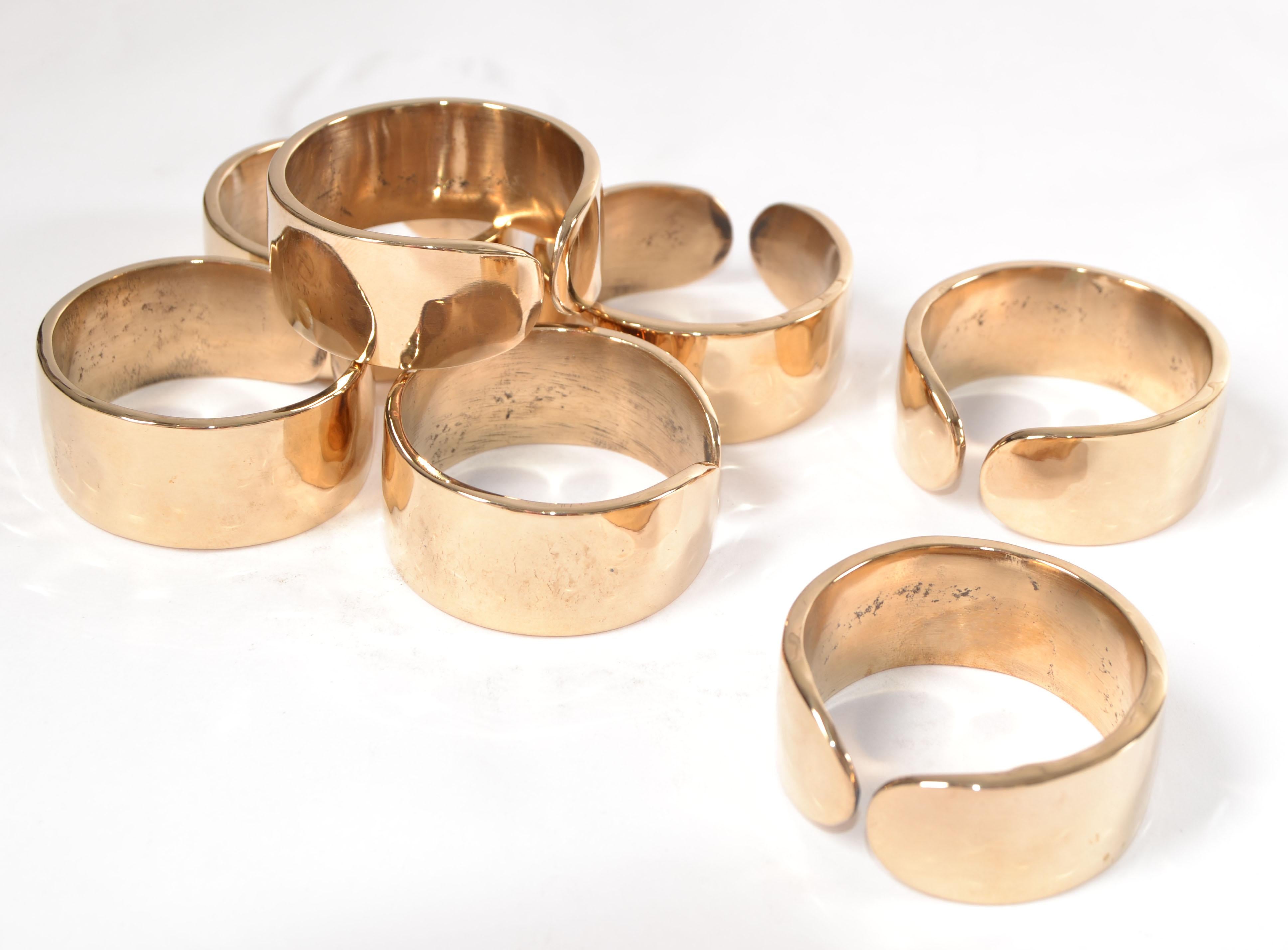 Seven Hammered Bronze Polished Round Napkin Rings Mid-Century Modern For Sale 4