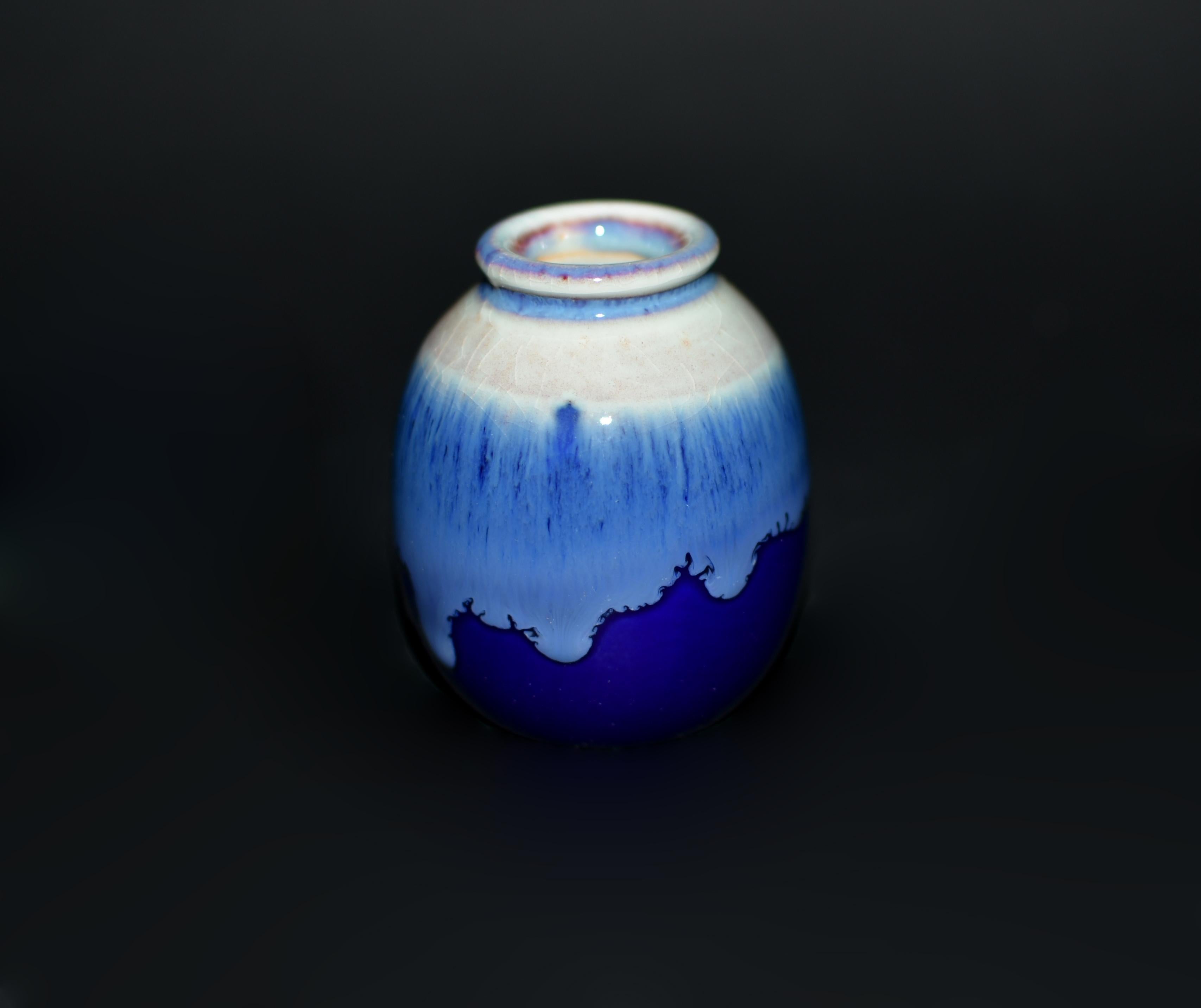 Sieben japanische Wabi Sabi Mini-Keramikvasen, blau, Serie 10
