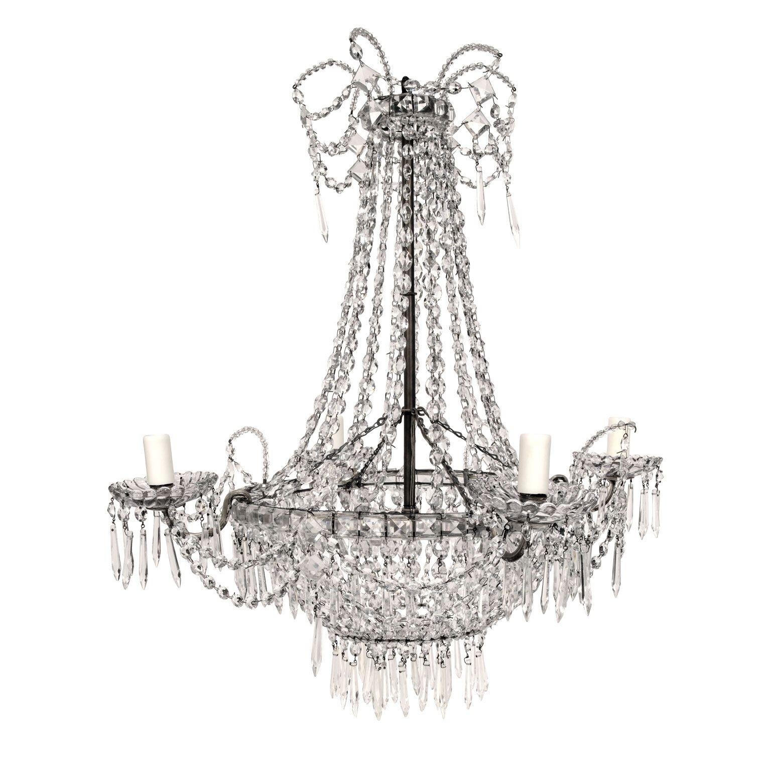 Forgiato Lampadario neoclassico a sette luci in cristallo in vendita