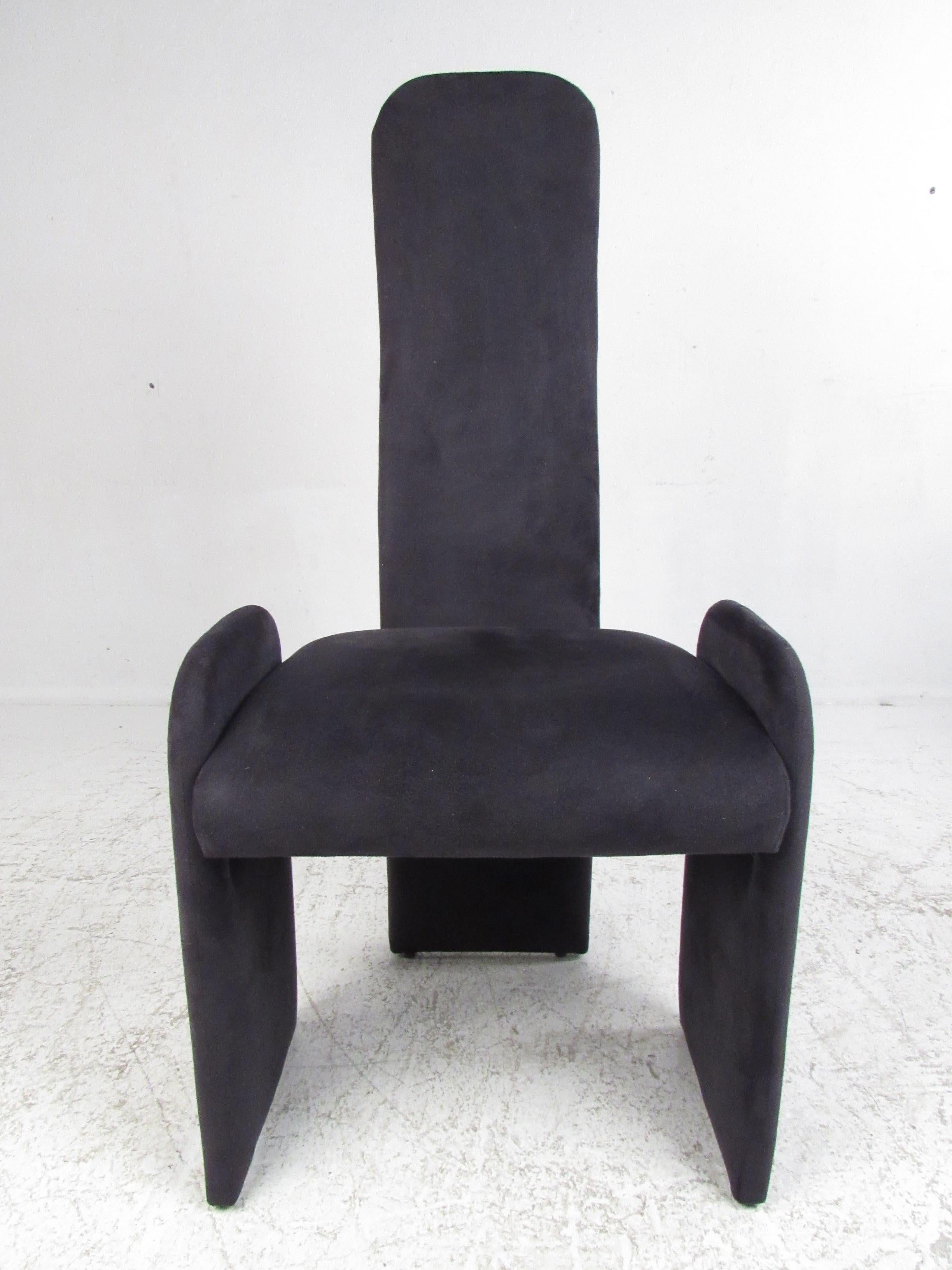 20ième siècle Seven Midcentury Dining Chairs by Trendline en vente
