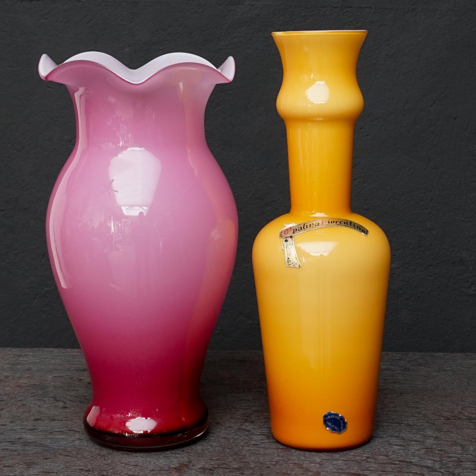 Sept vases italiens en verre soufflé Stelvia Opalina Fiorentina du milieu du siècle dernier 5