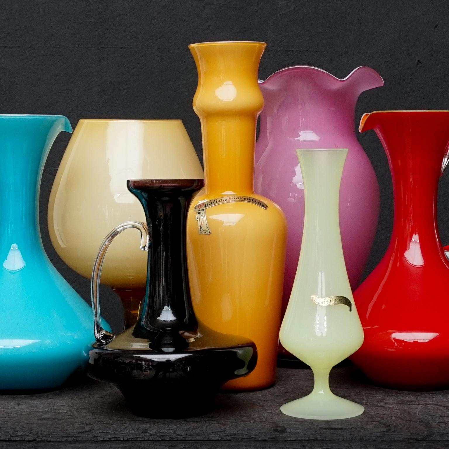 Sept vases italiens en verre soufflé Stelvia Opalina Fiorentina du milieu du siècle dernier 2
