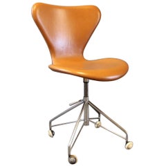 "Seven" Office Chair, Model 3117 by Arne Jacobsen and Fritz Hansen, 1950s