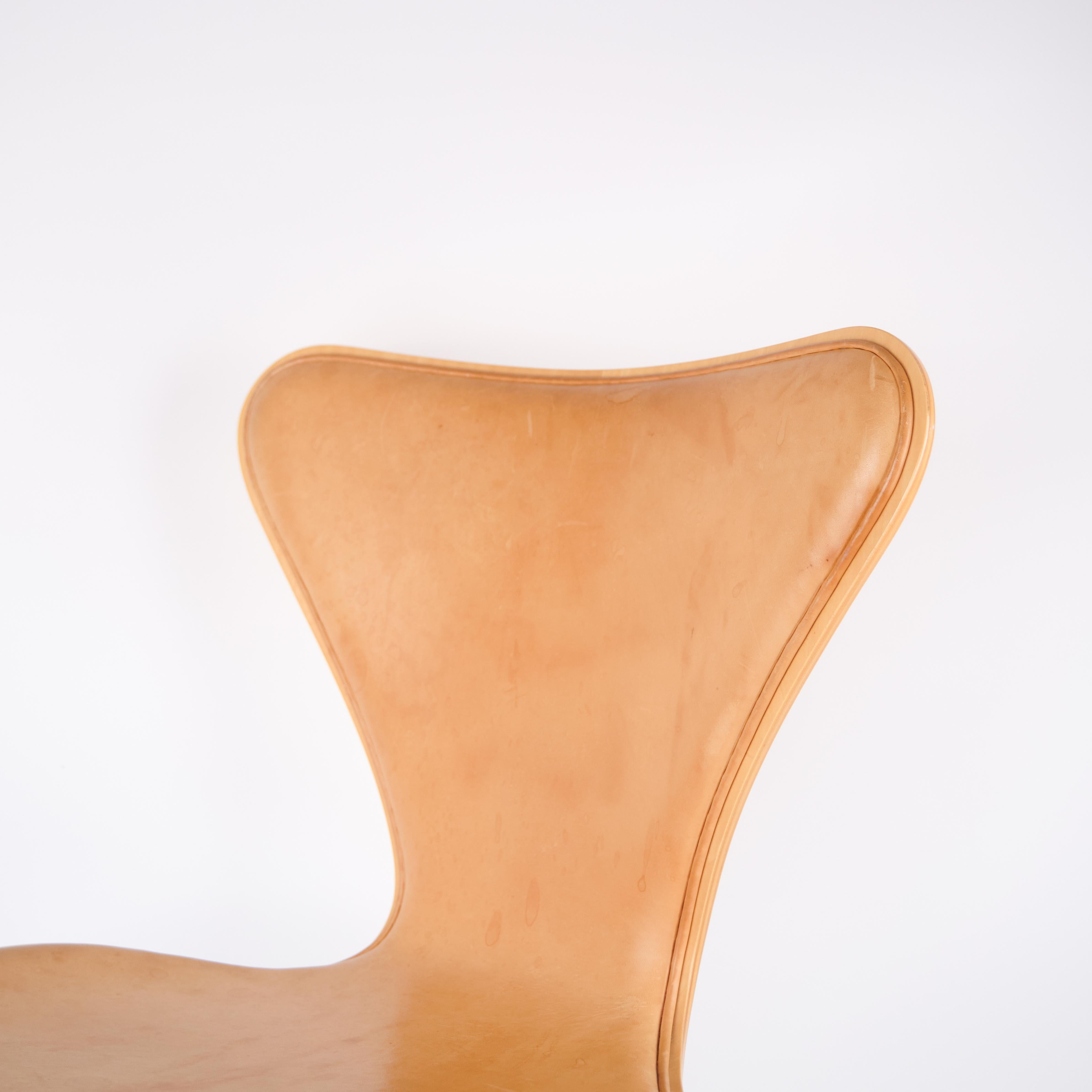 Danish Seven Office Chair Model 3117 In Patinated Natural Leather With Swivel Function For Sale