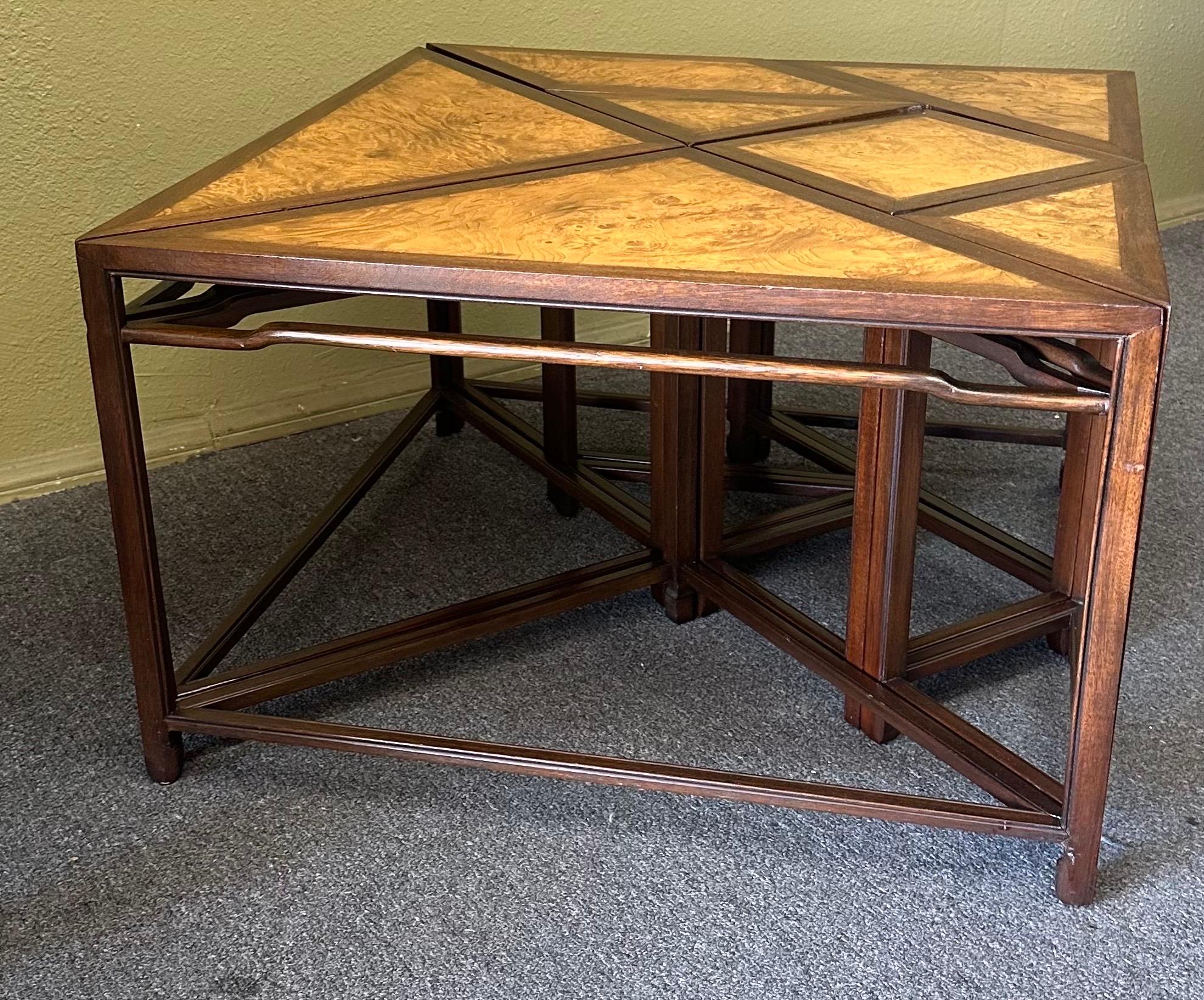 Table basse Tangram géométrique en bois de ronce de sept pièces par Baker Furniture en vente 3