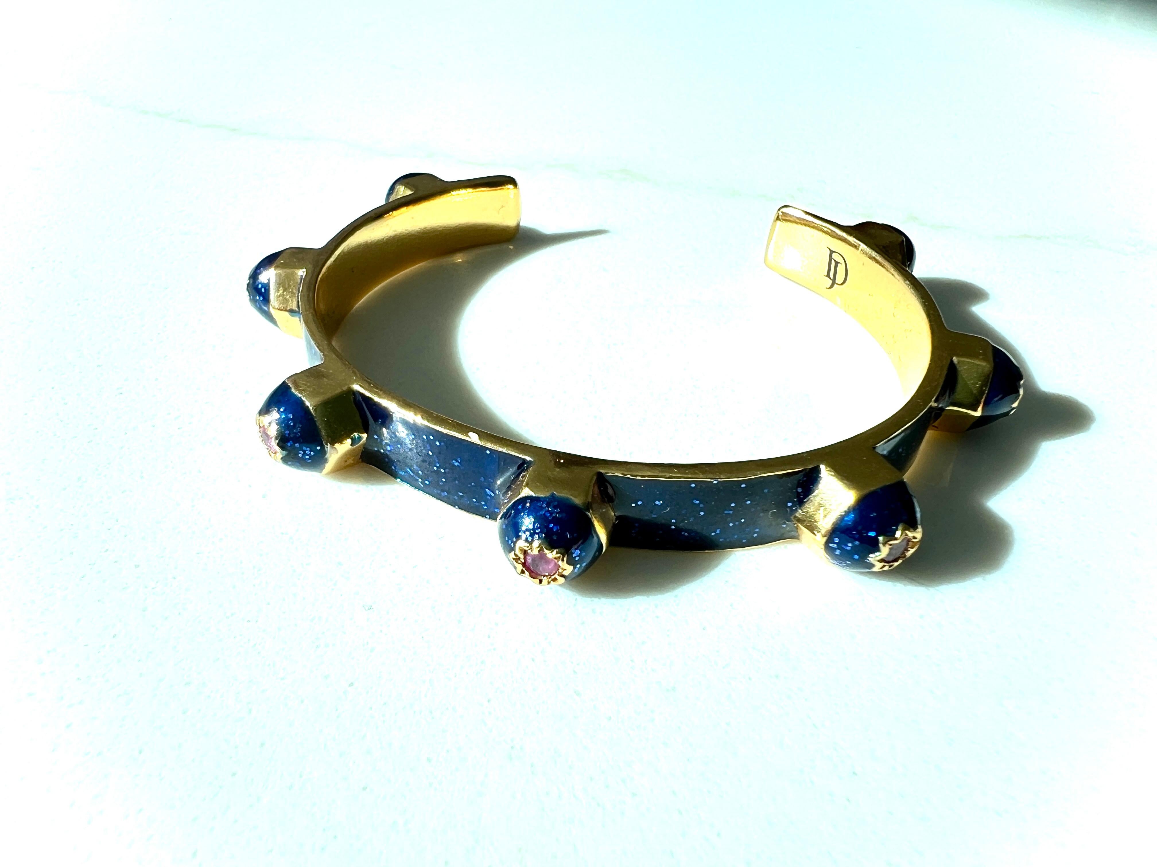 Bracelet manchette fantaisie en émail bleu avec rubis en vente 5