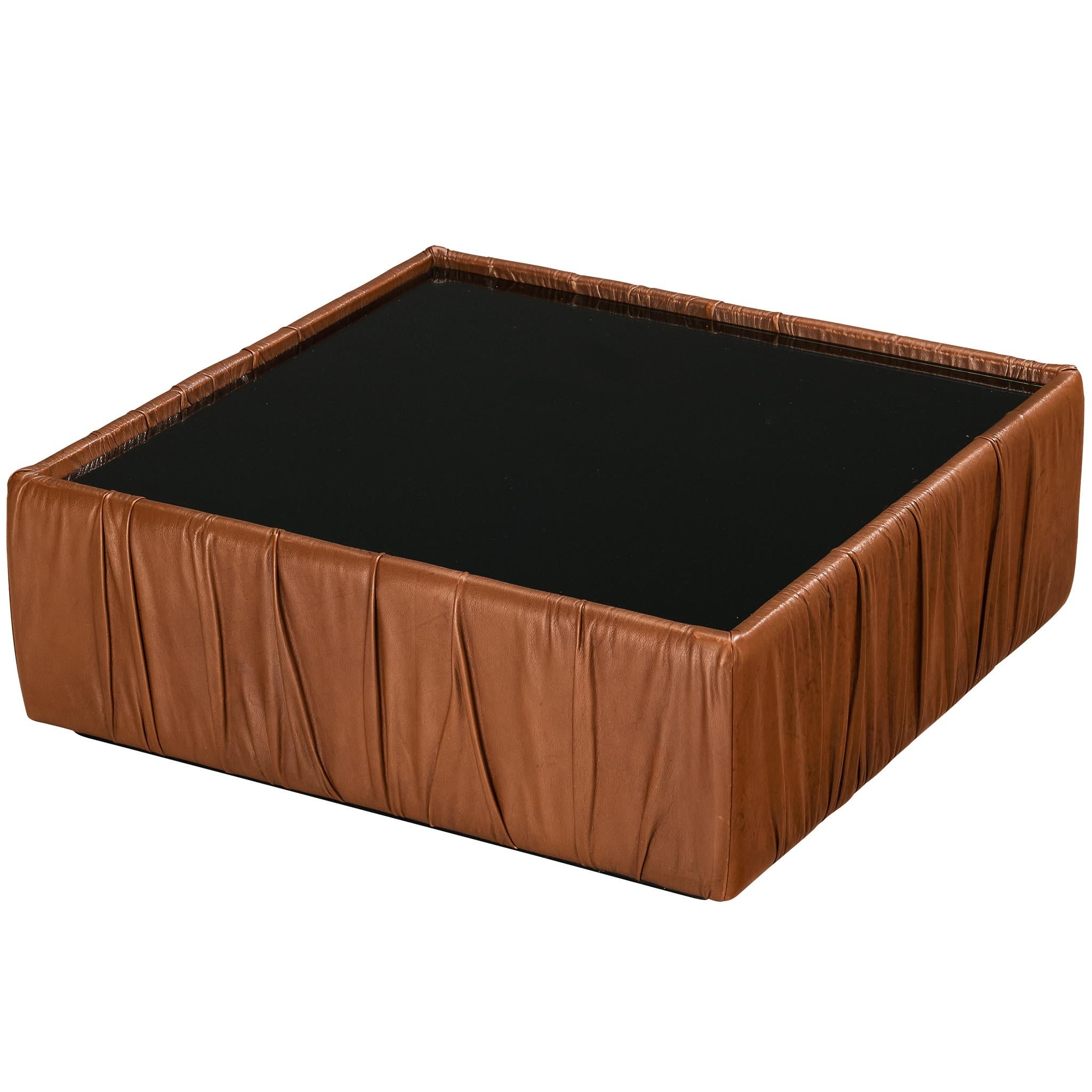 Seven Salotti Italian Coffee Table in Brown Leather and Black Glass For Sale