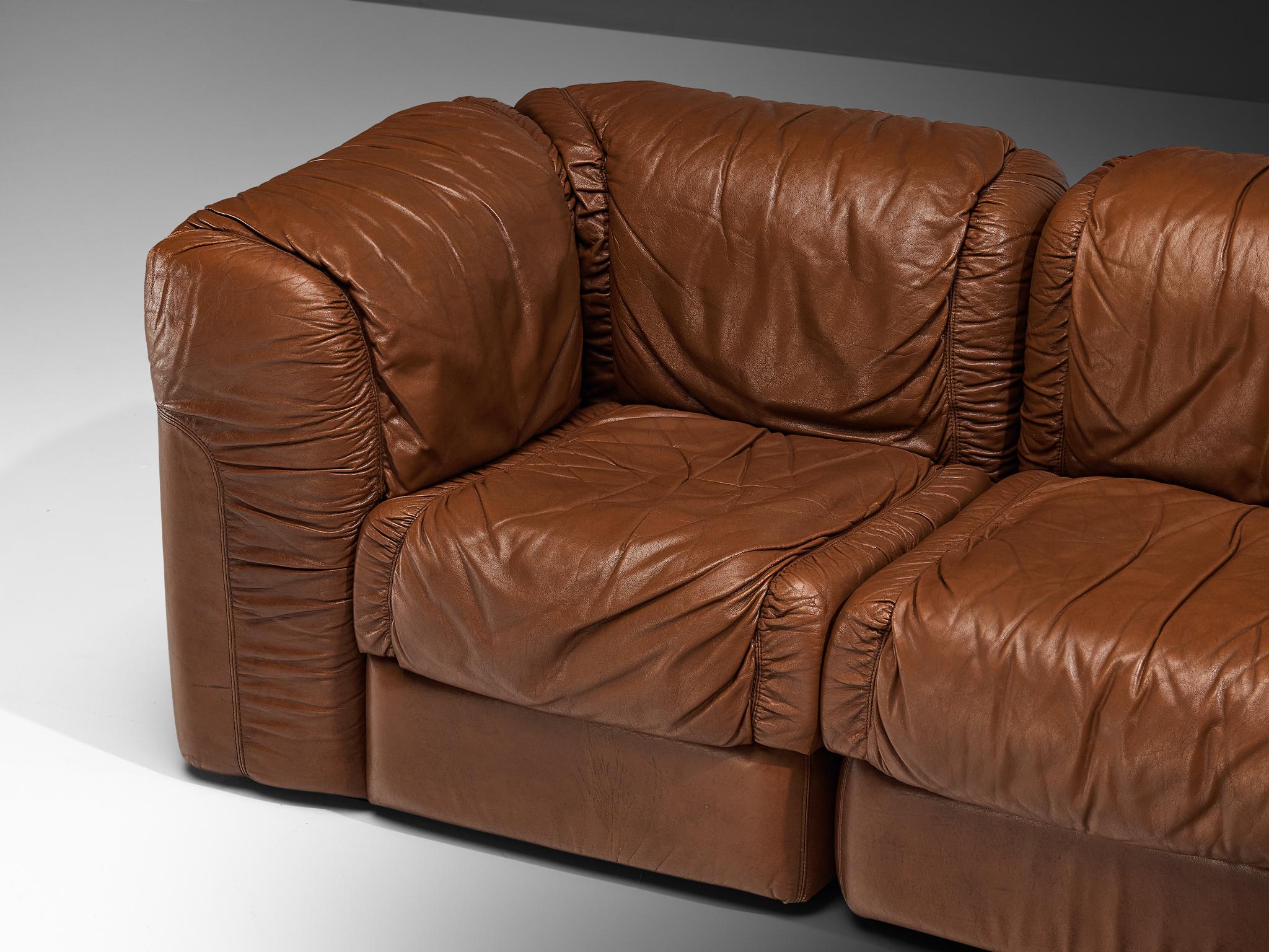 Sofá modular Seven Salotti de piel color coñac en venta 1