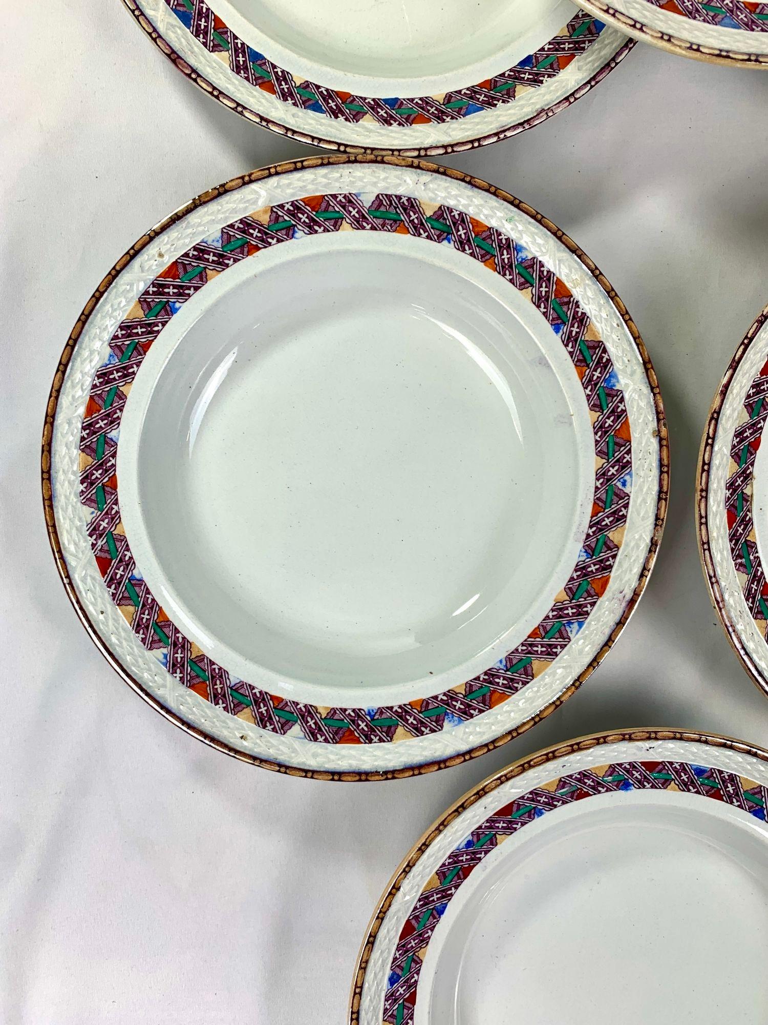 XIX secolo Sette grandi ciotole per zuppa ispirate al plaid scozzese, Inghilterra, circa 1870 in vendita