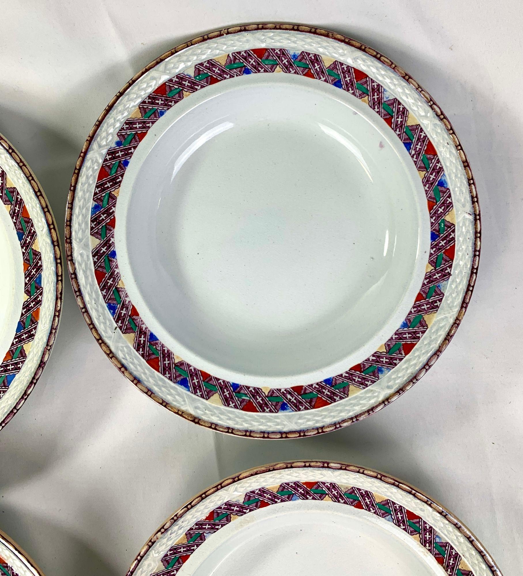 Sette grandi ciotole per zuppa ispirate al plaid scozzese, Inghilterra, circa 1870 in vendita 2
