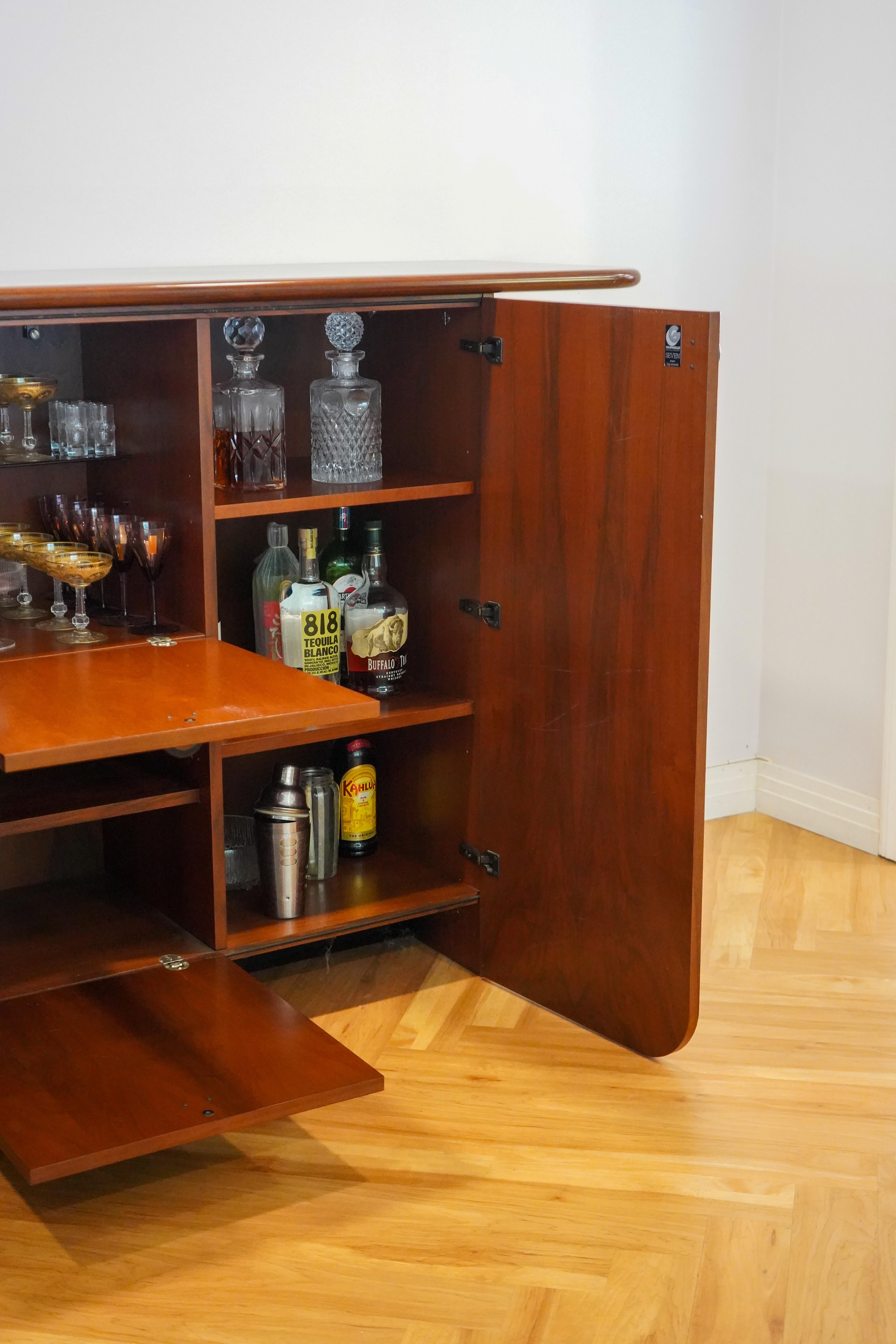 “Seven” Series Dry Bar by Luigi Saccardo for Gasparello in Italian Walnut, 1970s For Sale 5
