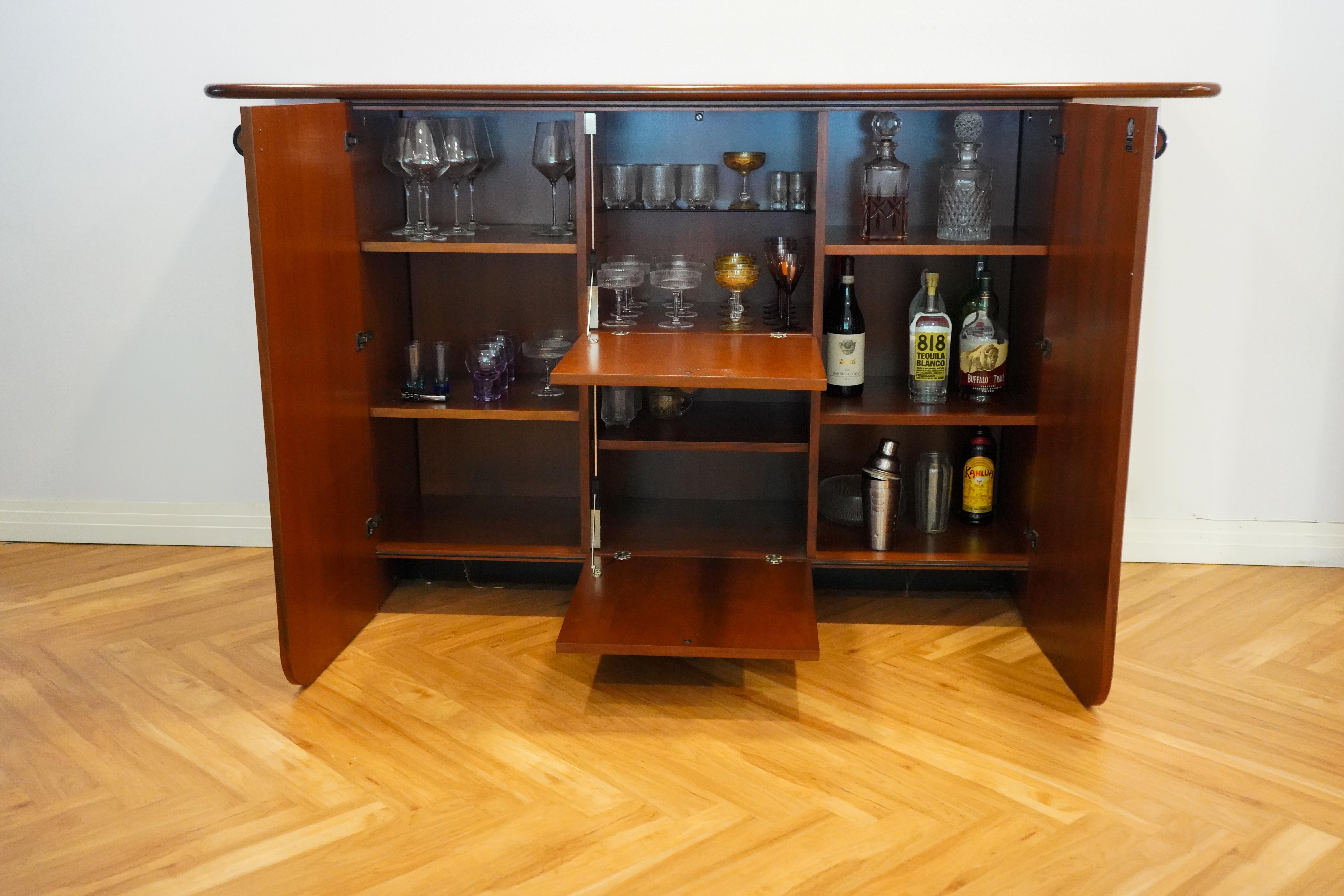 “Seven” Series Dry Bar by Luigi Saccardo for Gasparello in Italian Walnut, 1970s For Sale 6