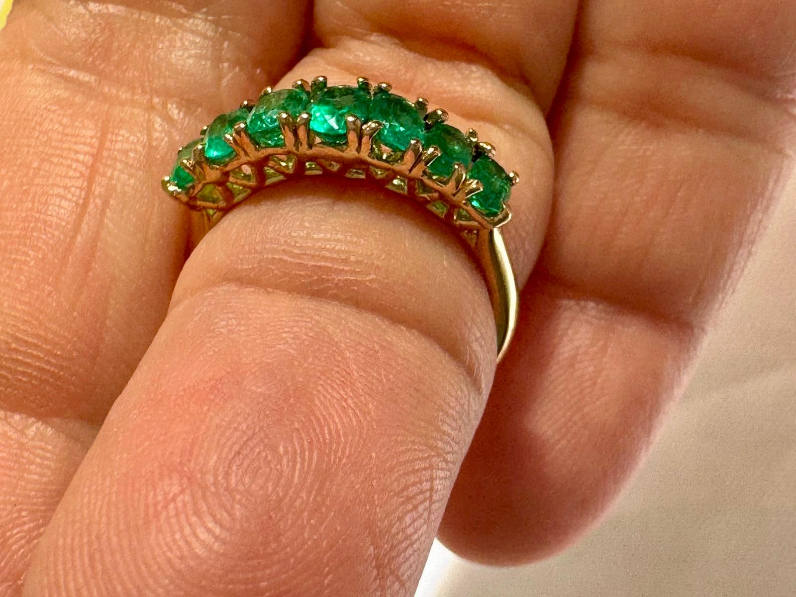Seven Stone Colombian Natural Emerald 18 Karat Gold Ring For Sale 3