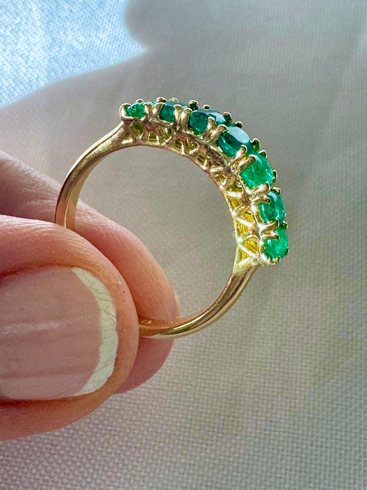 Victorian Seven Stone Colombian Natural Emerald 18 Karat Gold Ring For Sale