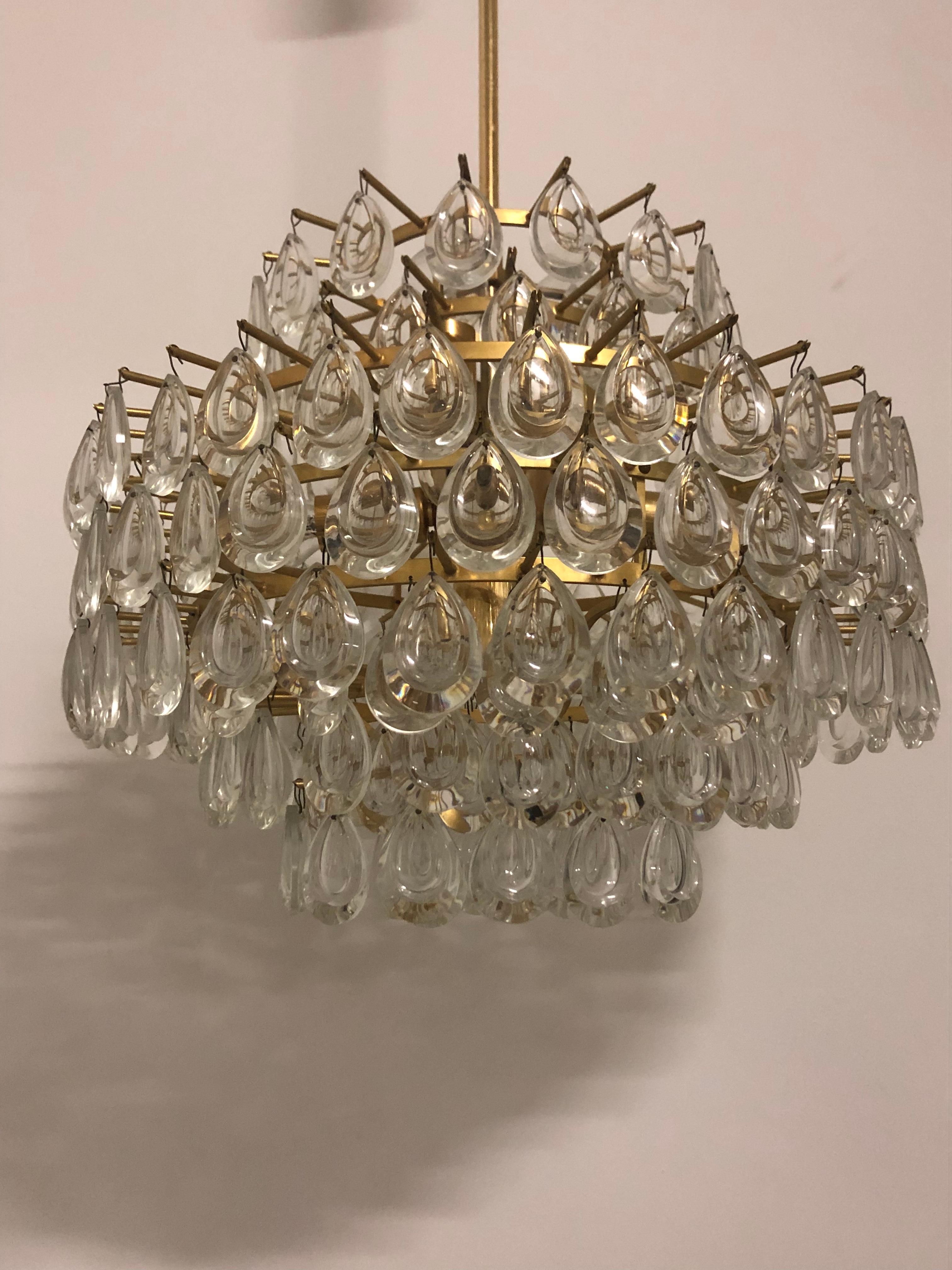 Seven-Tiered Chandelier by Palwa, Git Brass and Lenses Glass, circa 1960s In Excellent Condition For Sale In Wiesbaden, Hessen