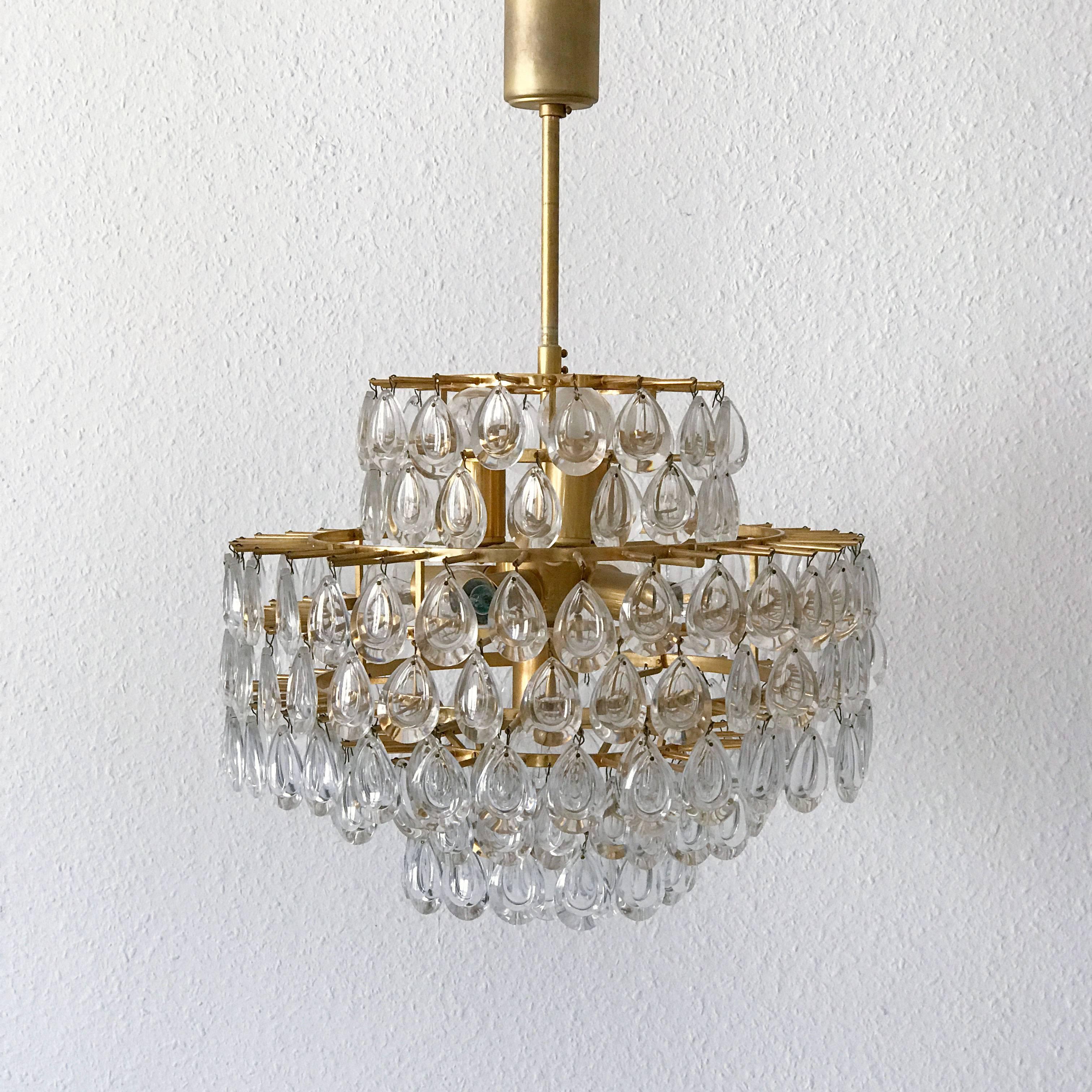 Dorato Lampadario o lampada a sospensione a sette piani in ottone dorato di Palwa Germania anni '60 in vendita