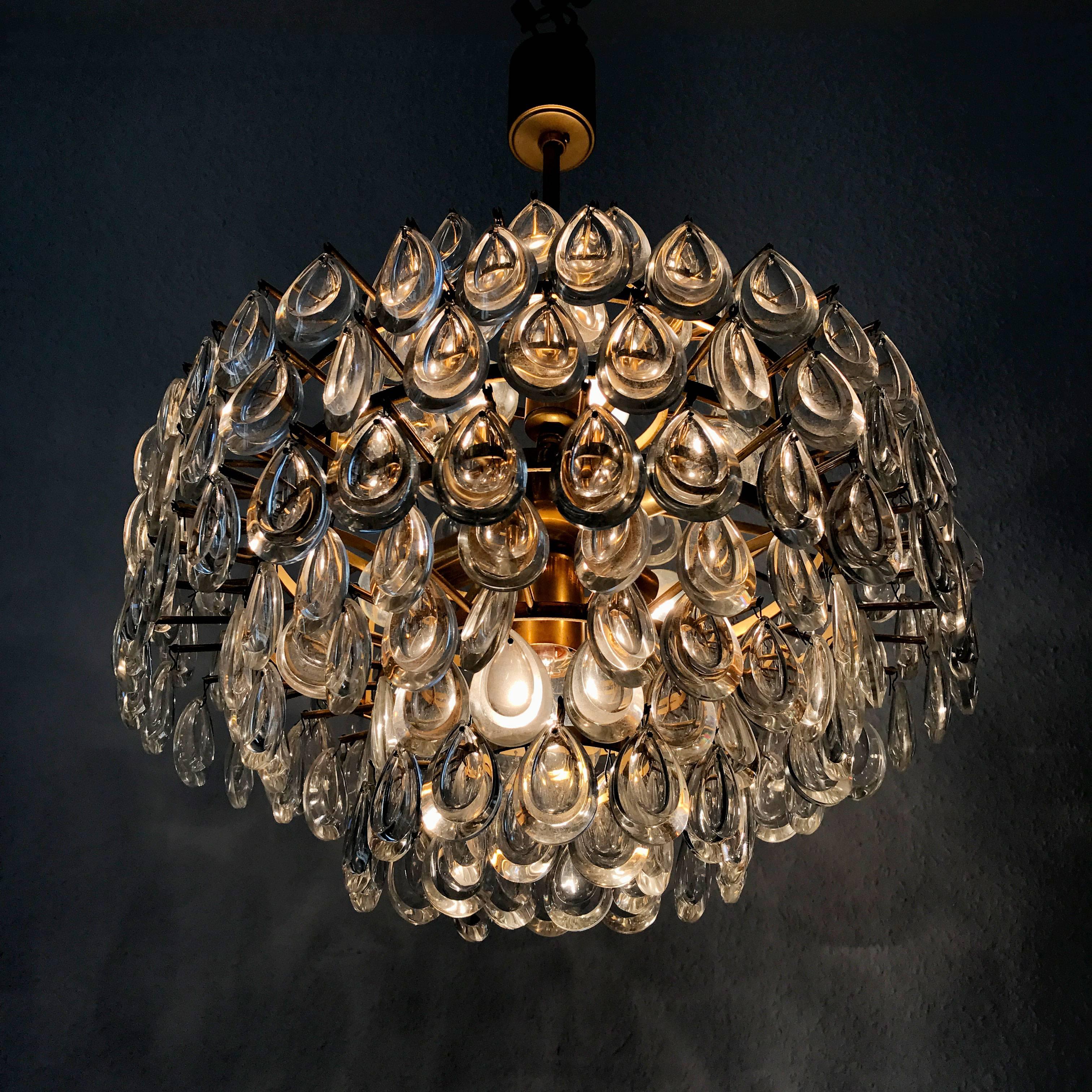Ottone Lampadario o lampada a sospensione a sette piani in ottone dorato di Palwa Germania anni '60 in vendita