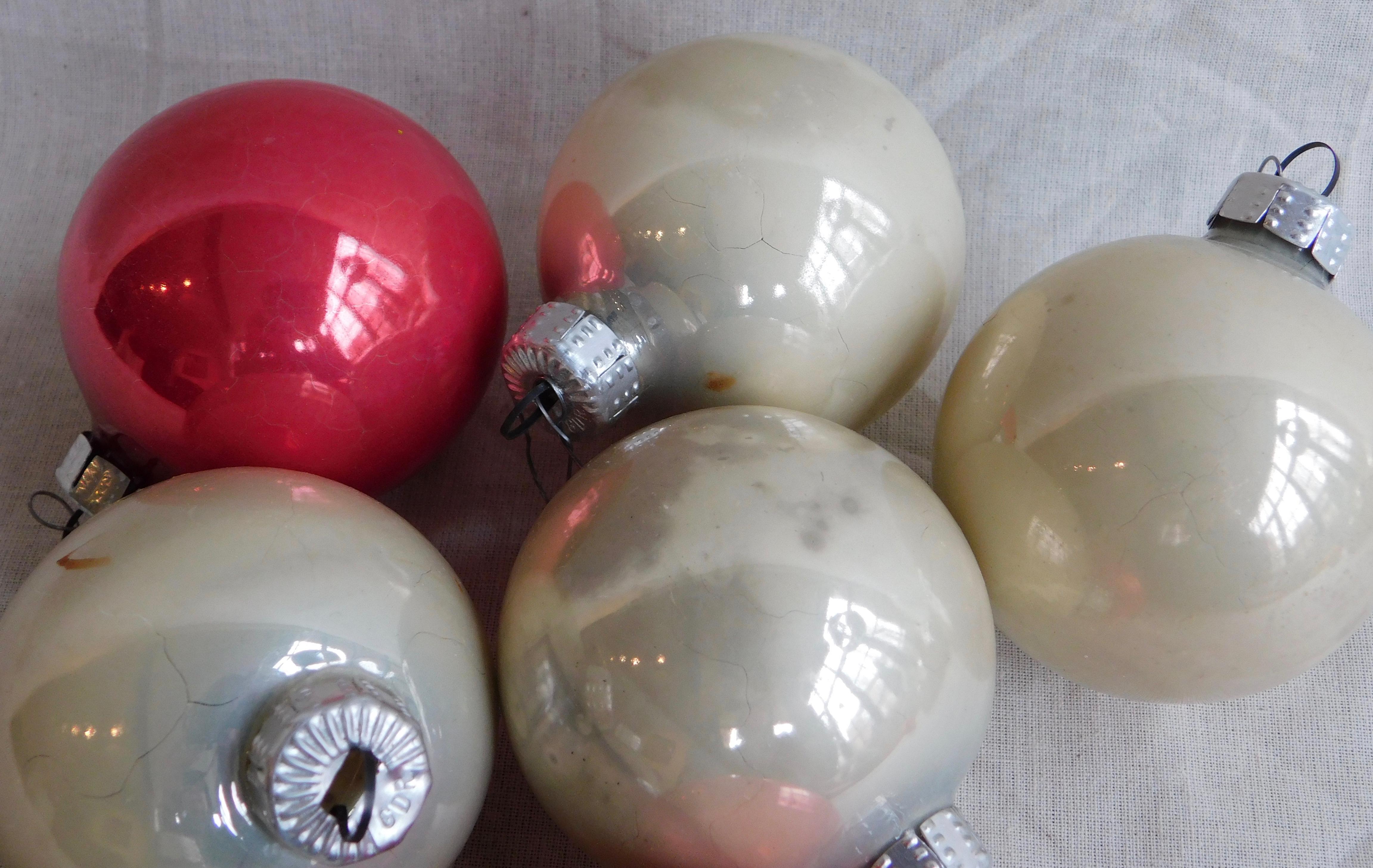 Seven Vintage German Mercury Glass Christmas Tree Ornaments (Deutsch) im Angebot