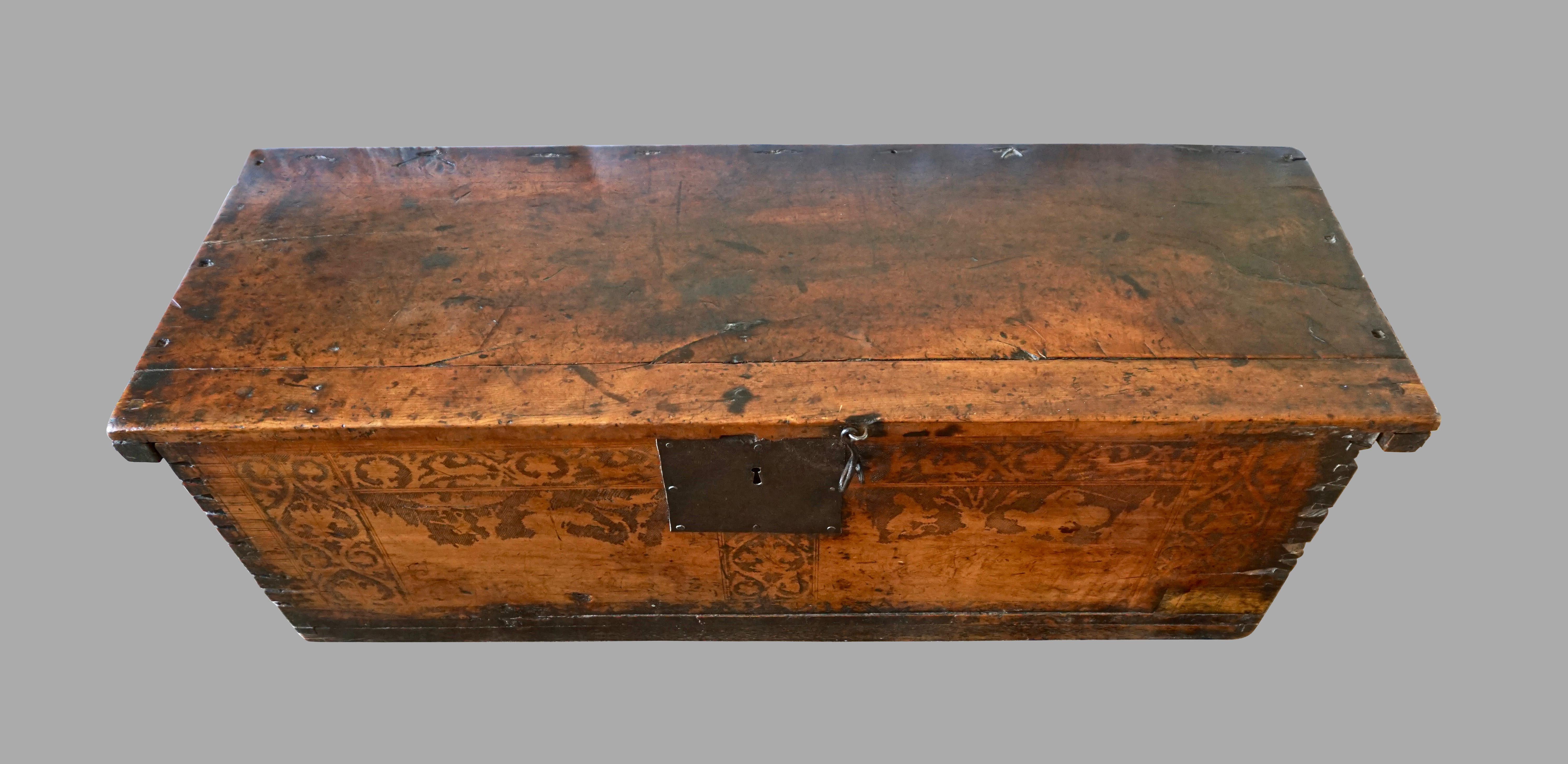 Seventeenth Century Italian Walnut Coffer with Incised Decoration In Good Condition In San Francisco, CA