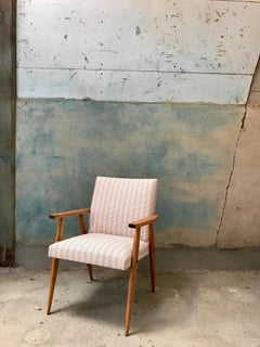 Fauteuil des années 70 entièrement restauré