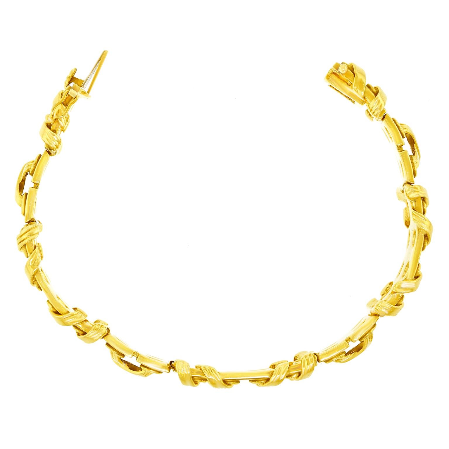 Pulsera de oro con corsé años 70 en venta 6