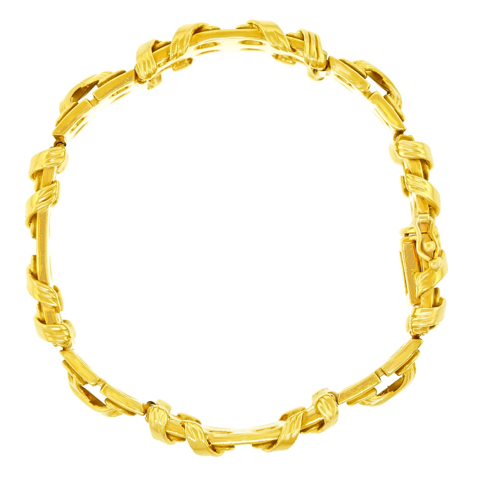 Pulsera de oro con corsé años 70 en venta 3
