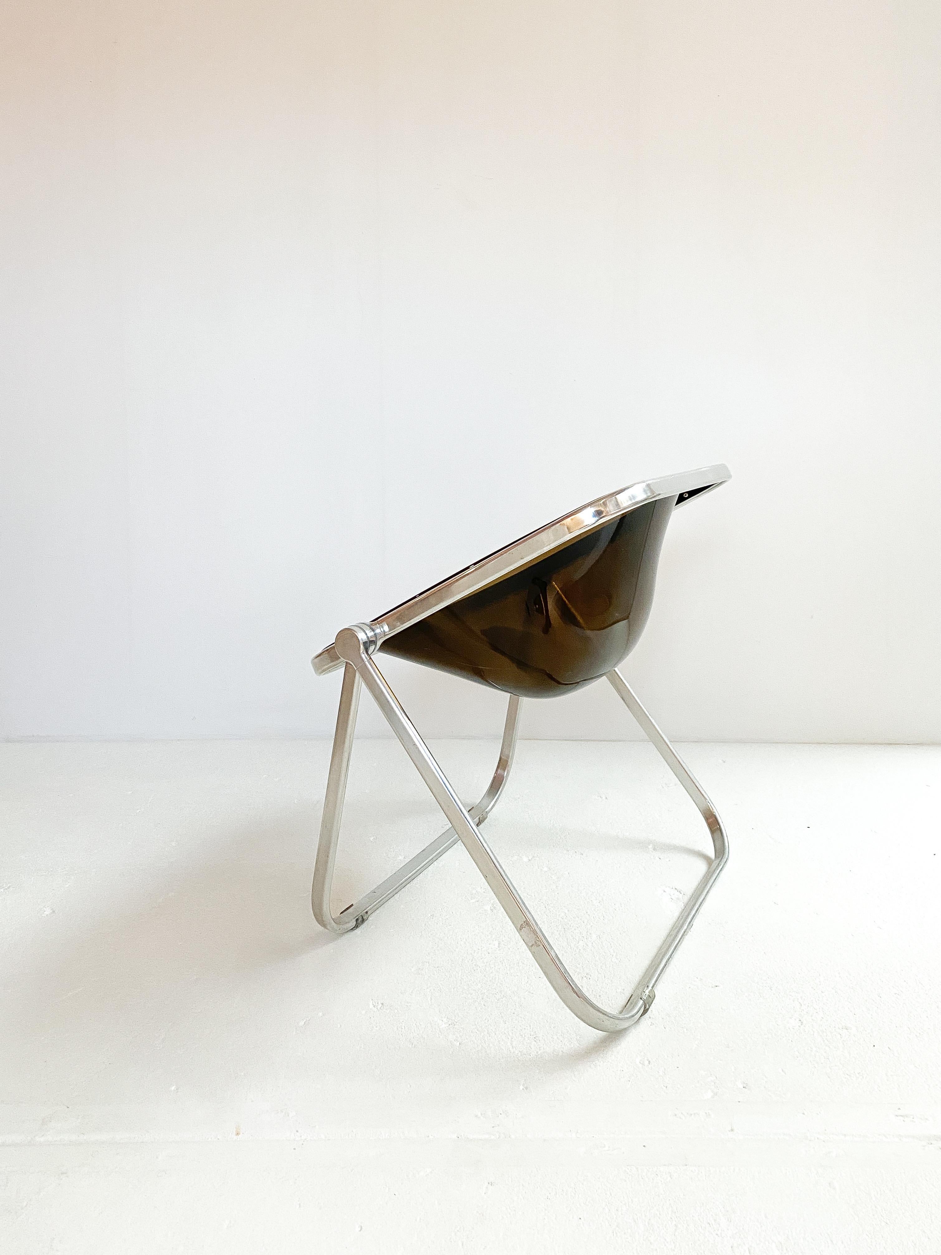 Seventies Folding Plona Chair by Giancarlo Piretti for Castelli in Clear Brown In Good Condition In AMSTERDAM, NL