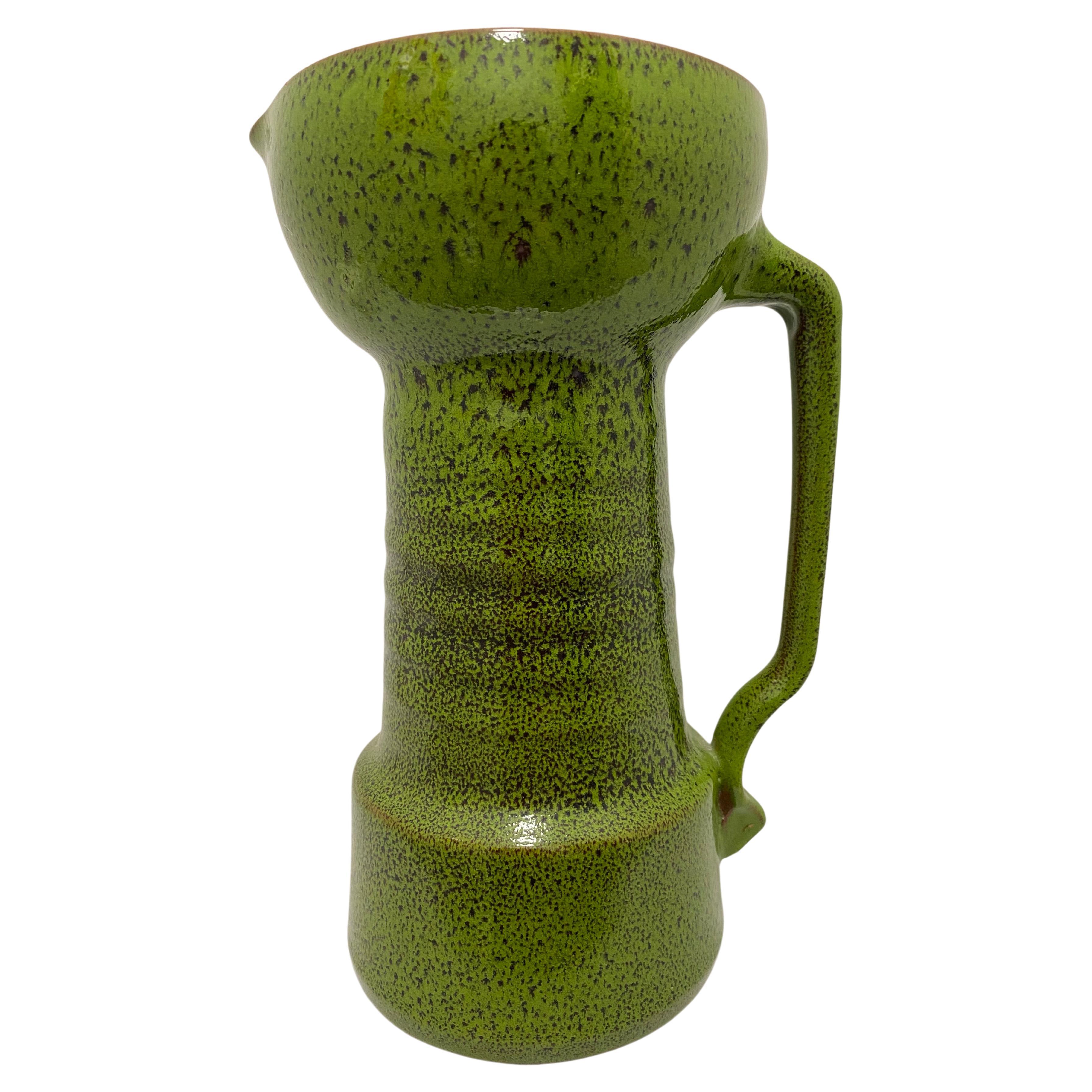 Grüne Vase oder Krug aus den Siebzigern im Angebot
