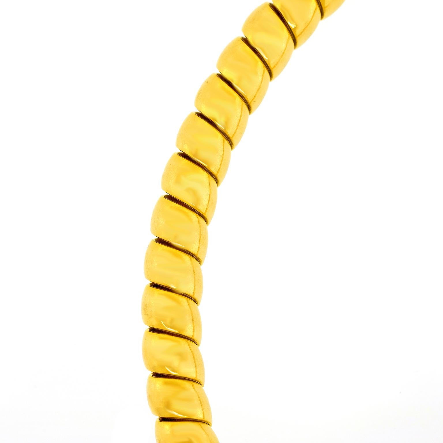 Seventies Italian Design Gold Bangle For Sale 3