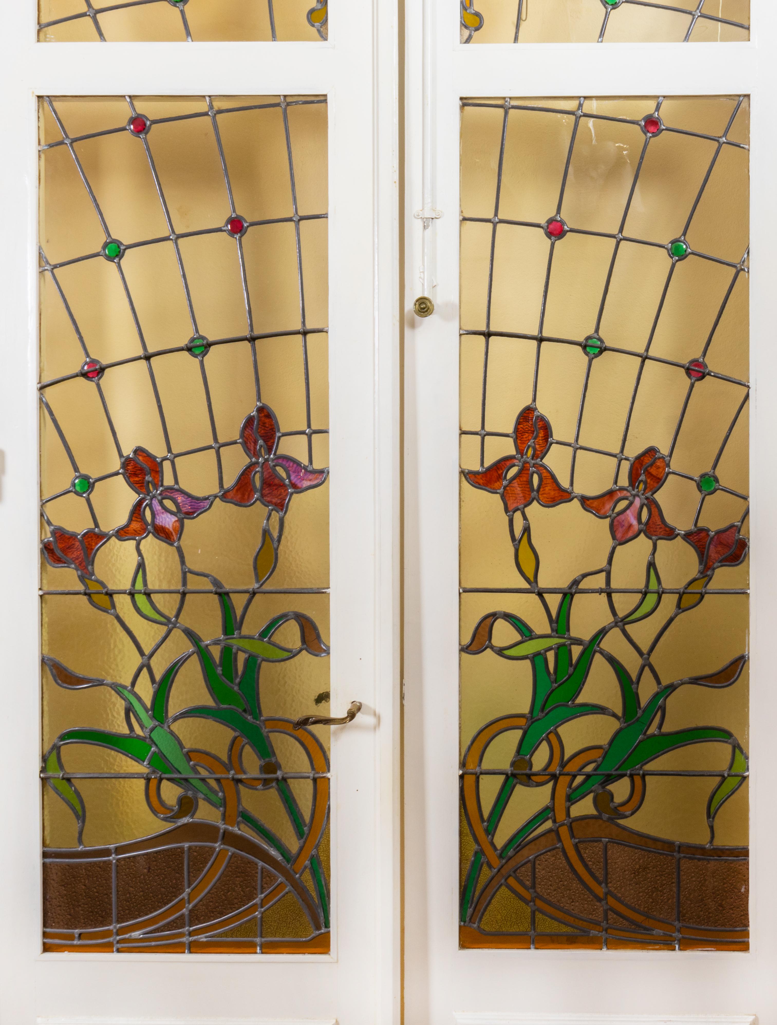 Several Art Nouveau Stained Glass Doors, Early 1900s, France In Fair Condition For Sale In Lisbon, PT