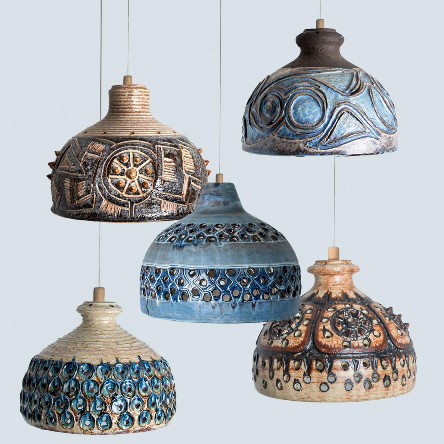 Varias lámparas colgantes de cerámica azul, Dinamarca, 1970 en venta 4