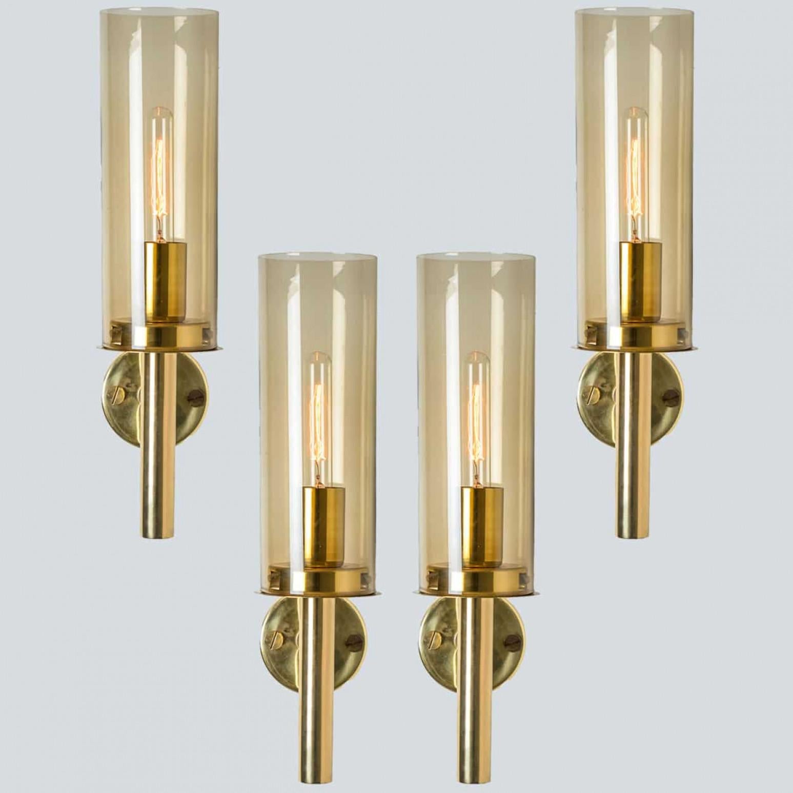 Varios apliques de latón y cristal, Hans Agne Jakobsson, 1960 en venta 4