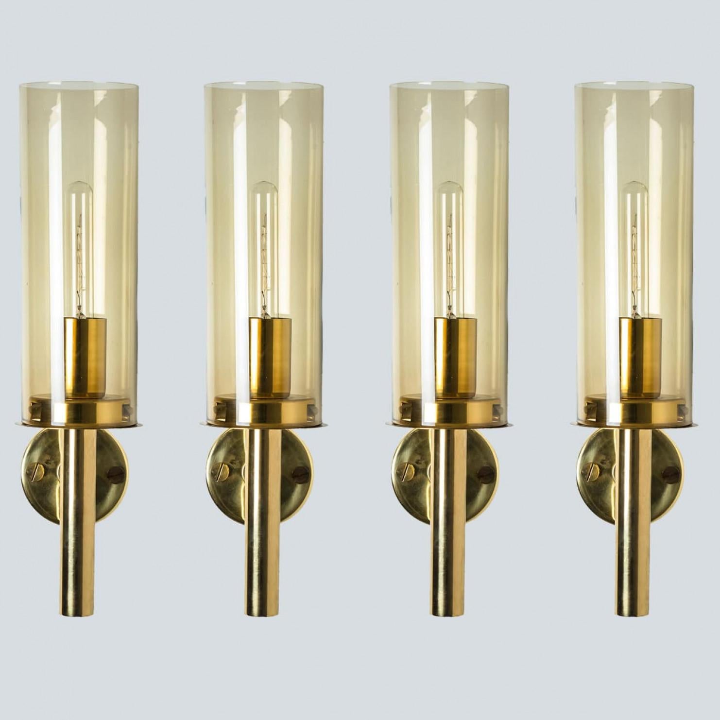 Suédois Several Brass and Glass Wall Lights, Hans Agne Jakobsson, 1960 en vente