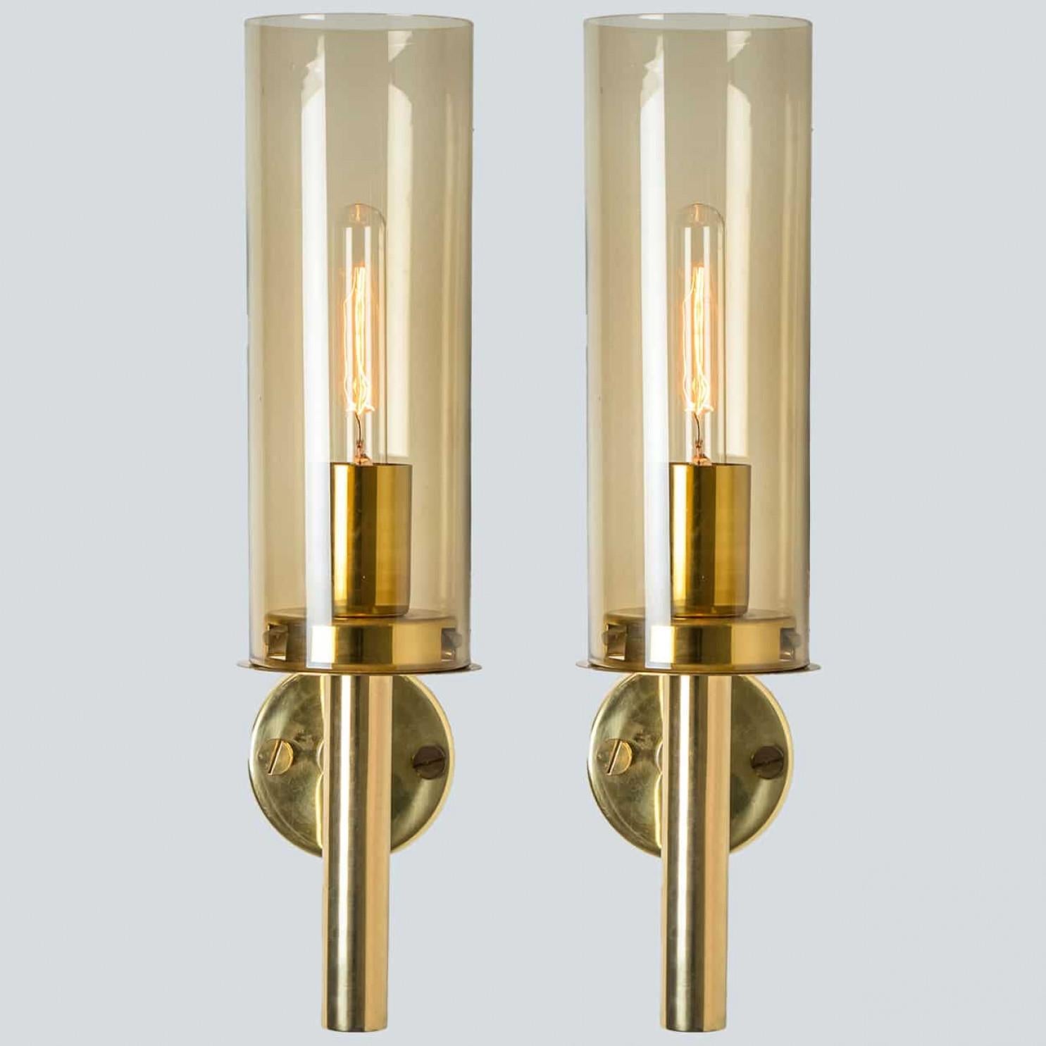 Milieu du XXe siècle Several Brass and Glass Wall Lights, Hans Agne Jakobsson, 1960 en vente