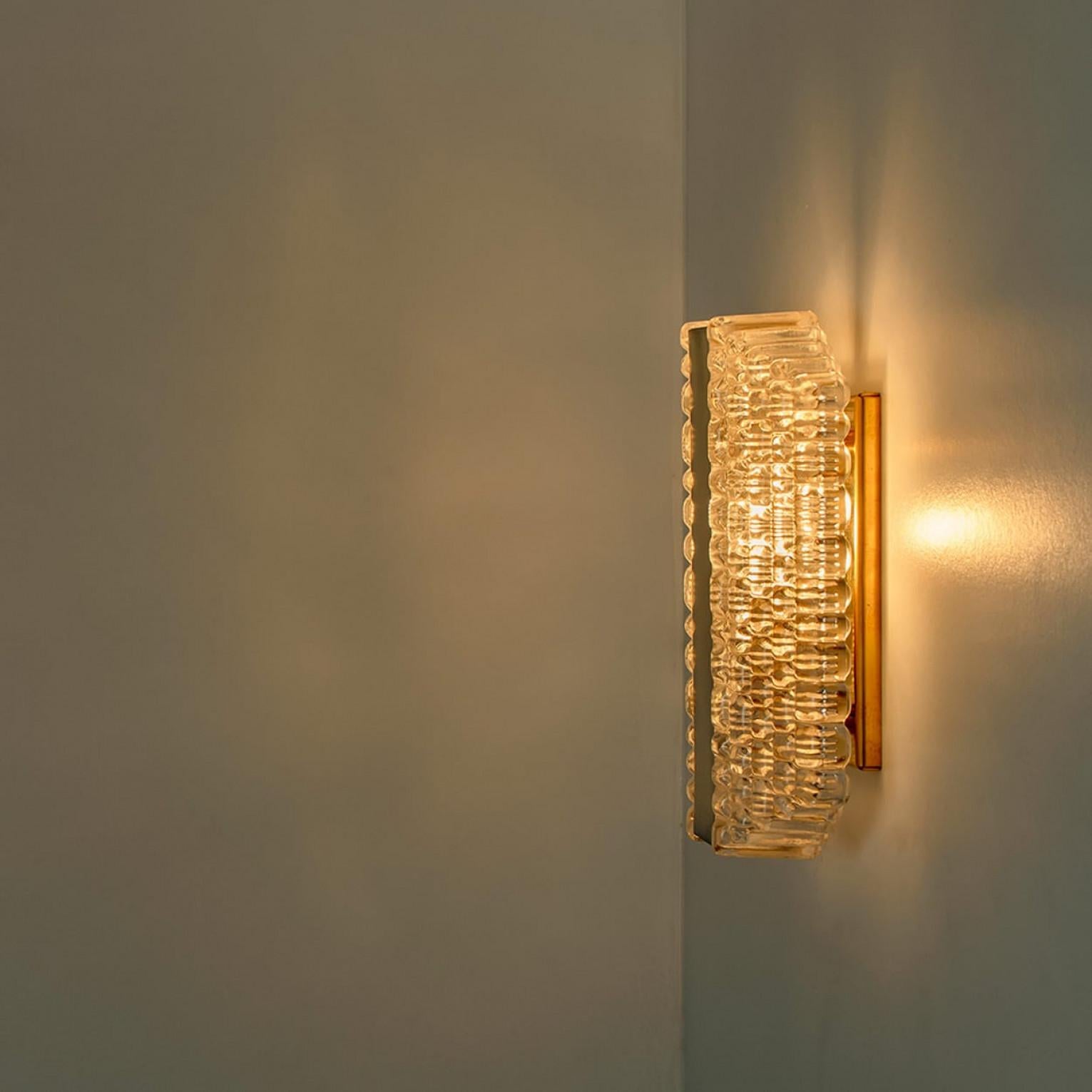 Vetro Diverse luci da parete in ottone e vetro nello stile di Hillebrand Germania, anni '60 in vendita