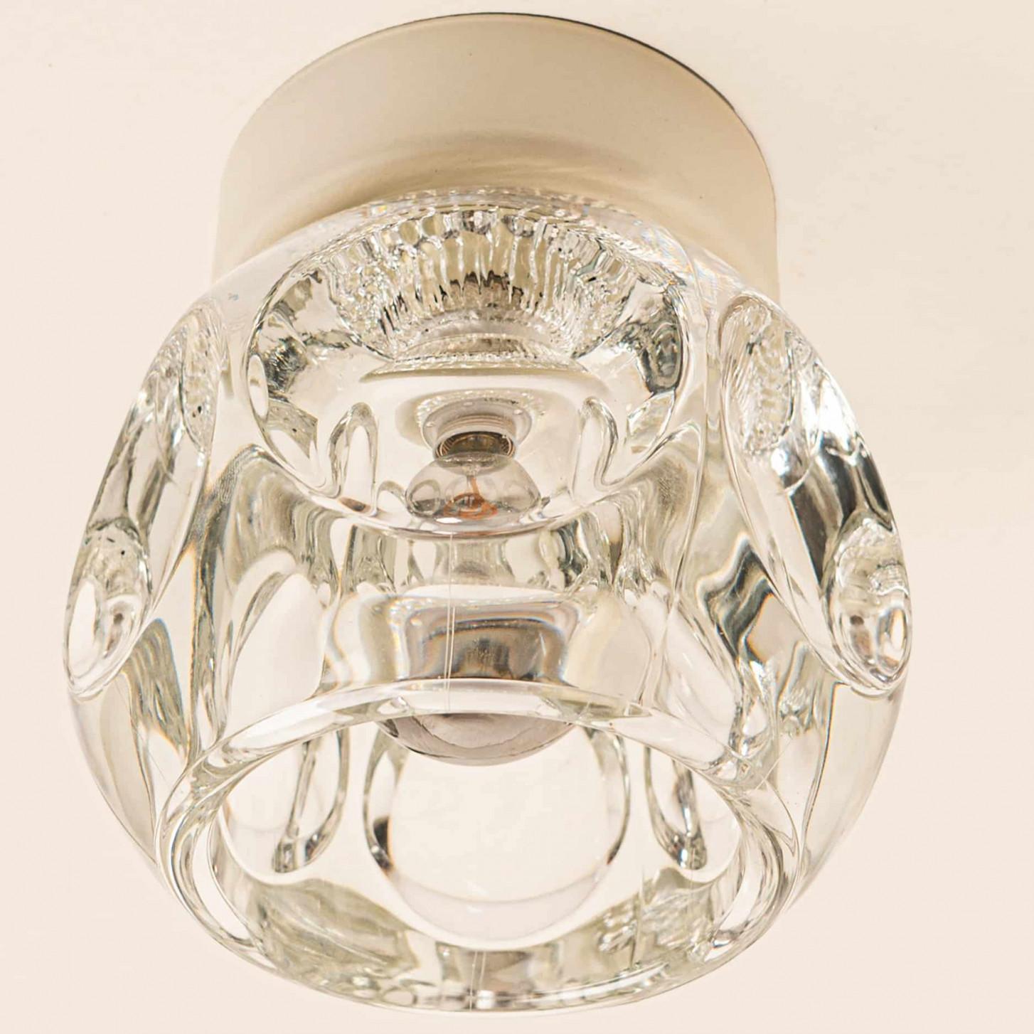 Varios apliques o empotrables de cristal originales Lámparas Cosack, Alemania, años 70

Original aplique modernista de los años 70 con cuatro elementos luminosos de cristal. Esta luz fue diseñada y producida por Cosack Lights, uno de los principales