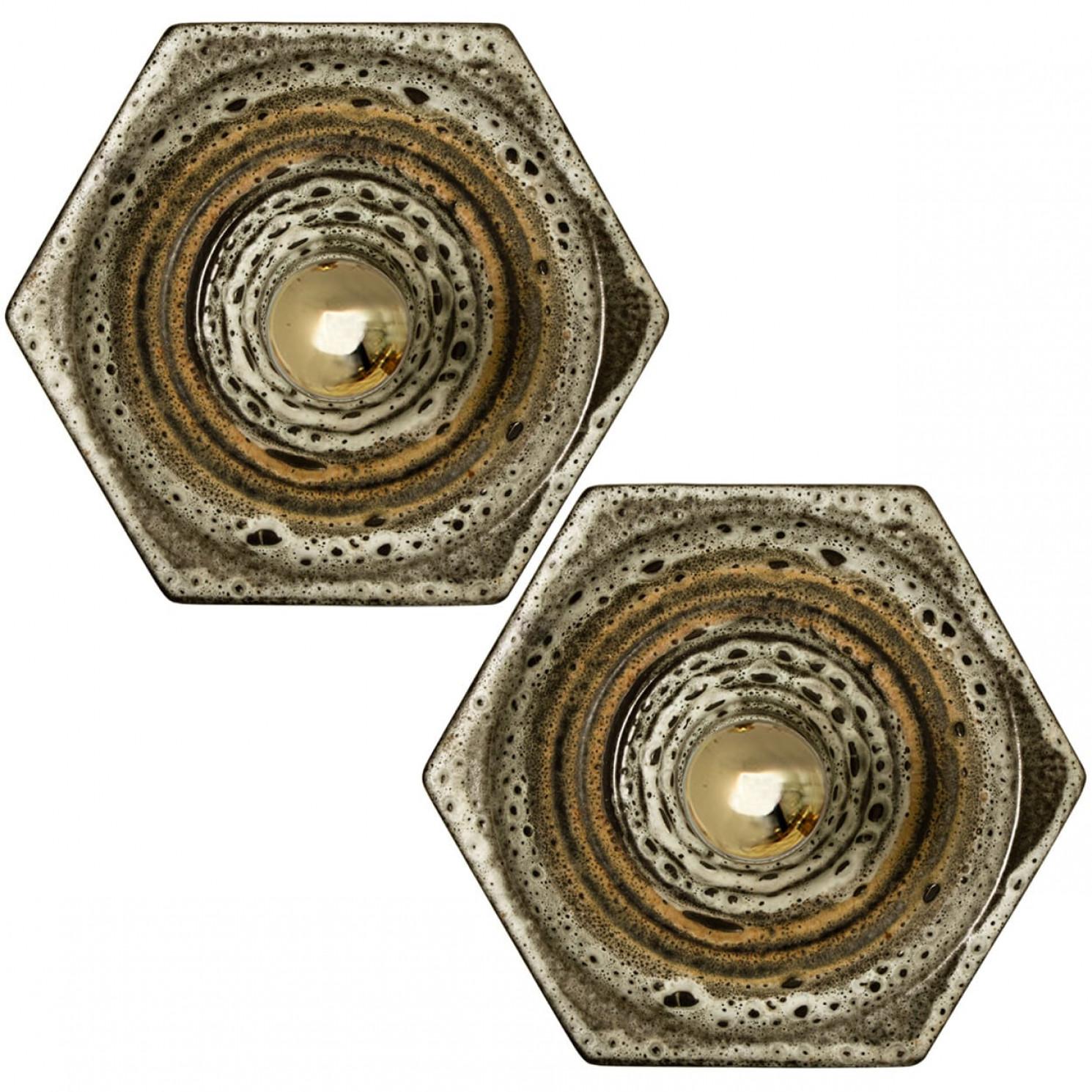 Plusieurs lampes murales mixtes en céramique émaillée dans les tons Brown, 1970 en vente 8