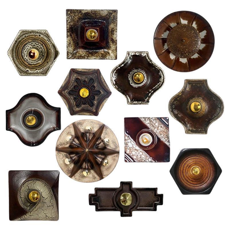 Plusieurs lampes murales mixtes en céramique émaillée dans les tons Brown, 1970 en vente