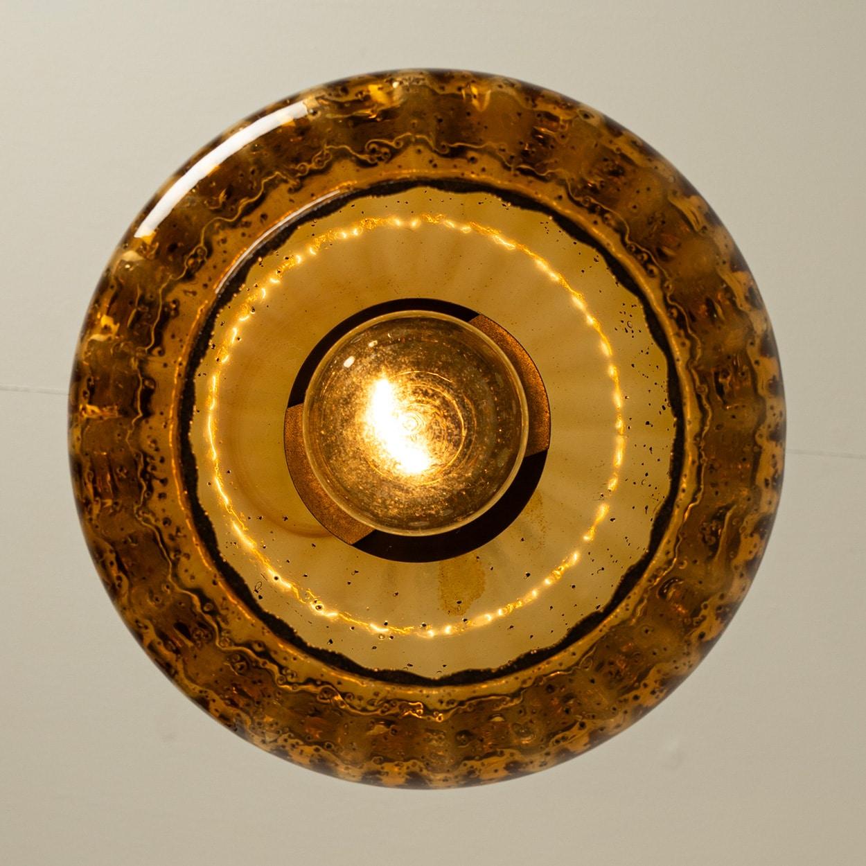 Several Brutalist Copper Glass Pendant Lamp in the style of Nanny Still, 1960 en venta 3