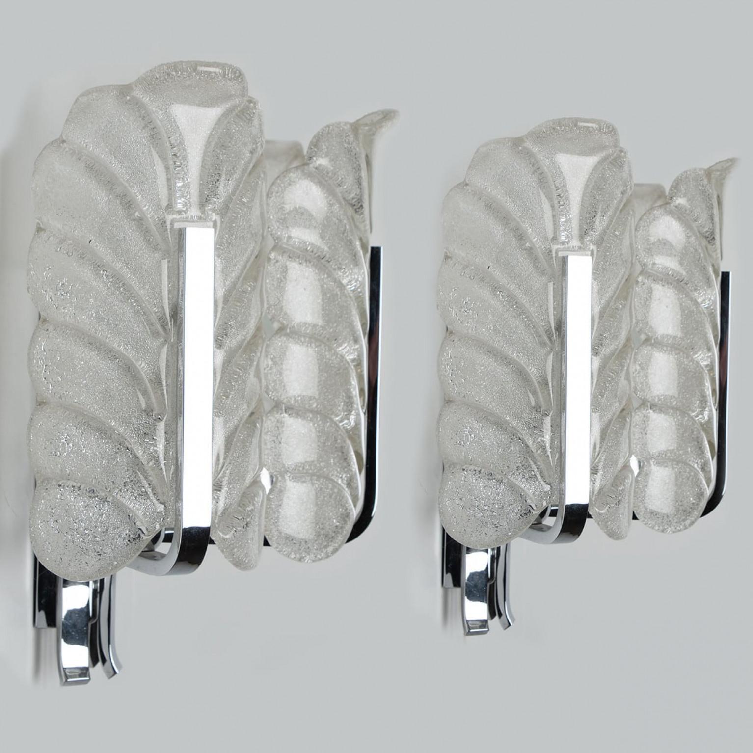 Mid-Century Modern Plusieurs lampes murales en chrome à feuilles de verre Carl Fagerlund par Orrefors, 1960s en vente