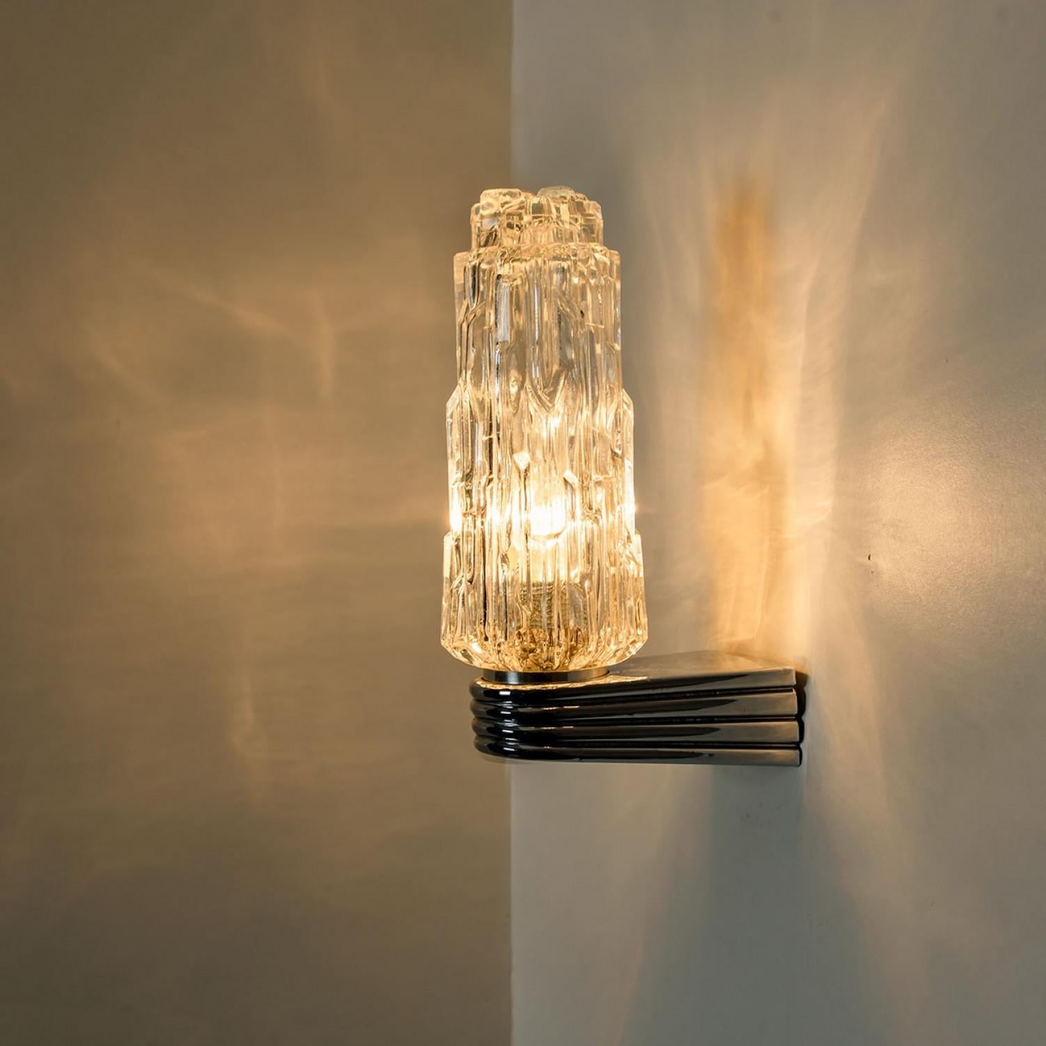 Diverse lampade cromate con vetro trasparente, 1960 in vendita 3