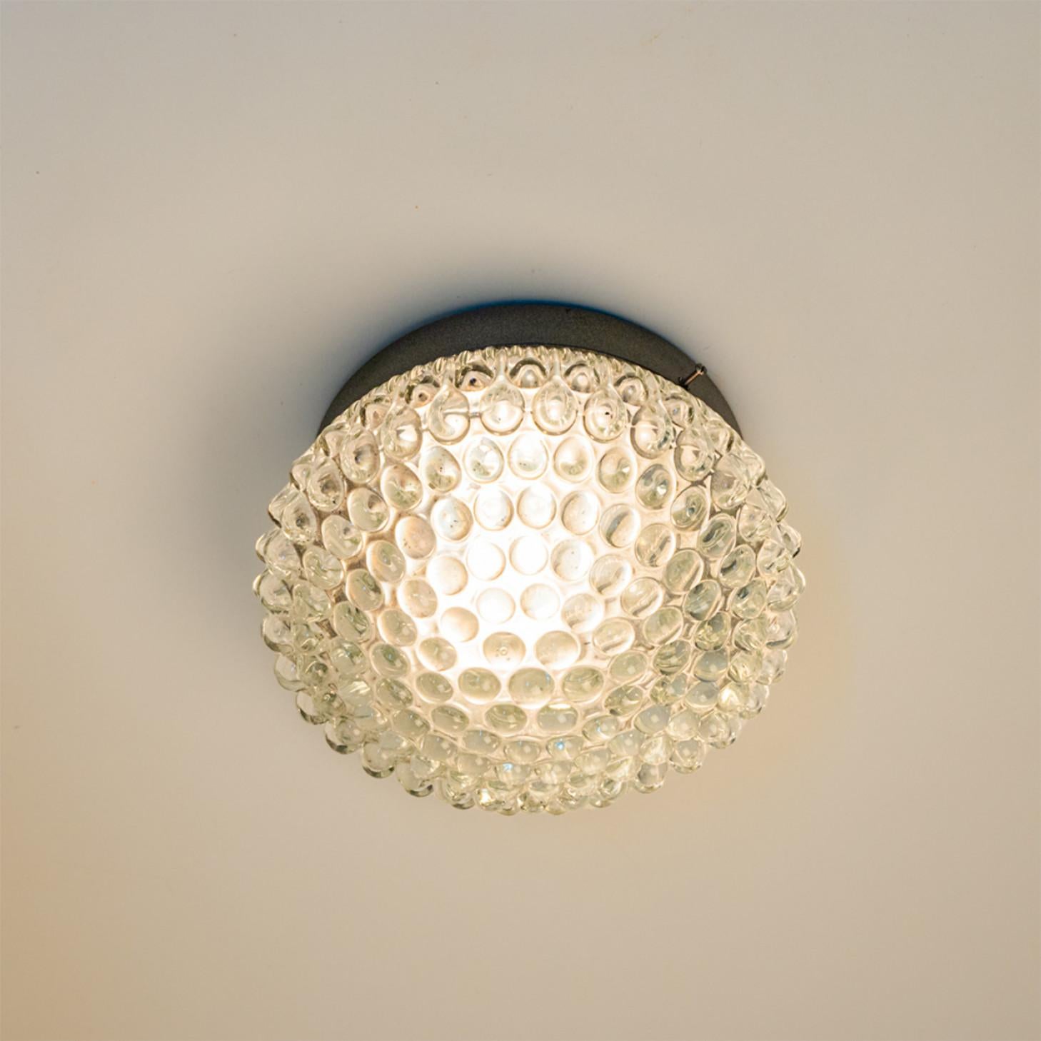 Diverse lampade da parete circolari in vetro di Helena Tynell, 1970 in vendita 3