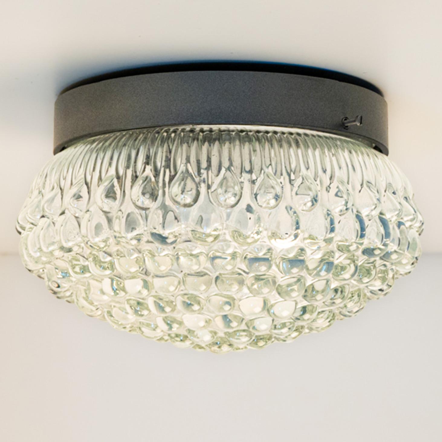 Diverse lampade da parete circolari in vetro di Helena Tynell, 1970 in vendita 4