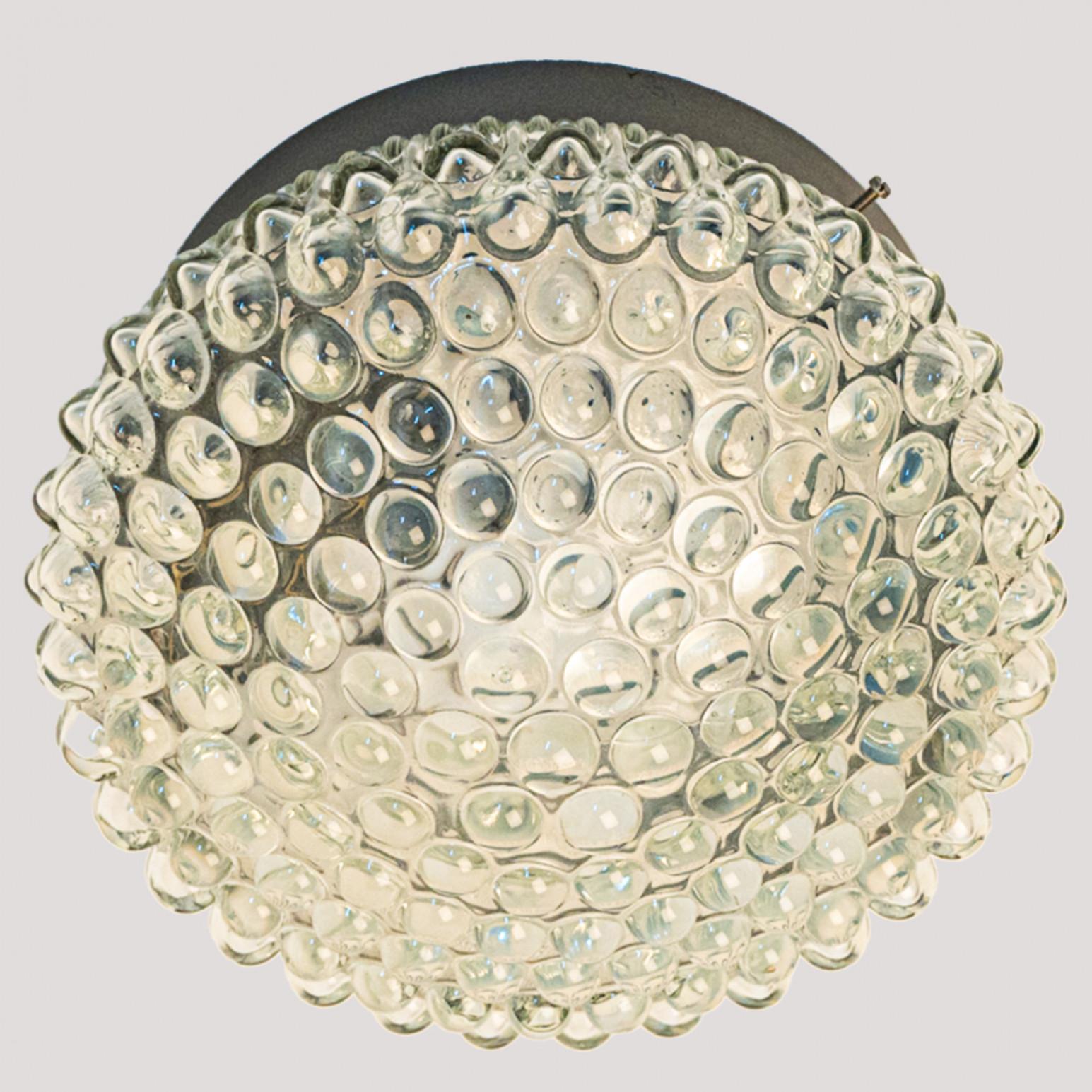 Diverse lampade da parete circolari in vetro di Helena Tynell, 1970 in vendita 6