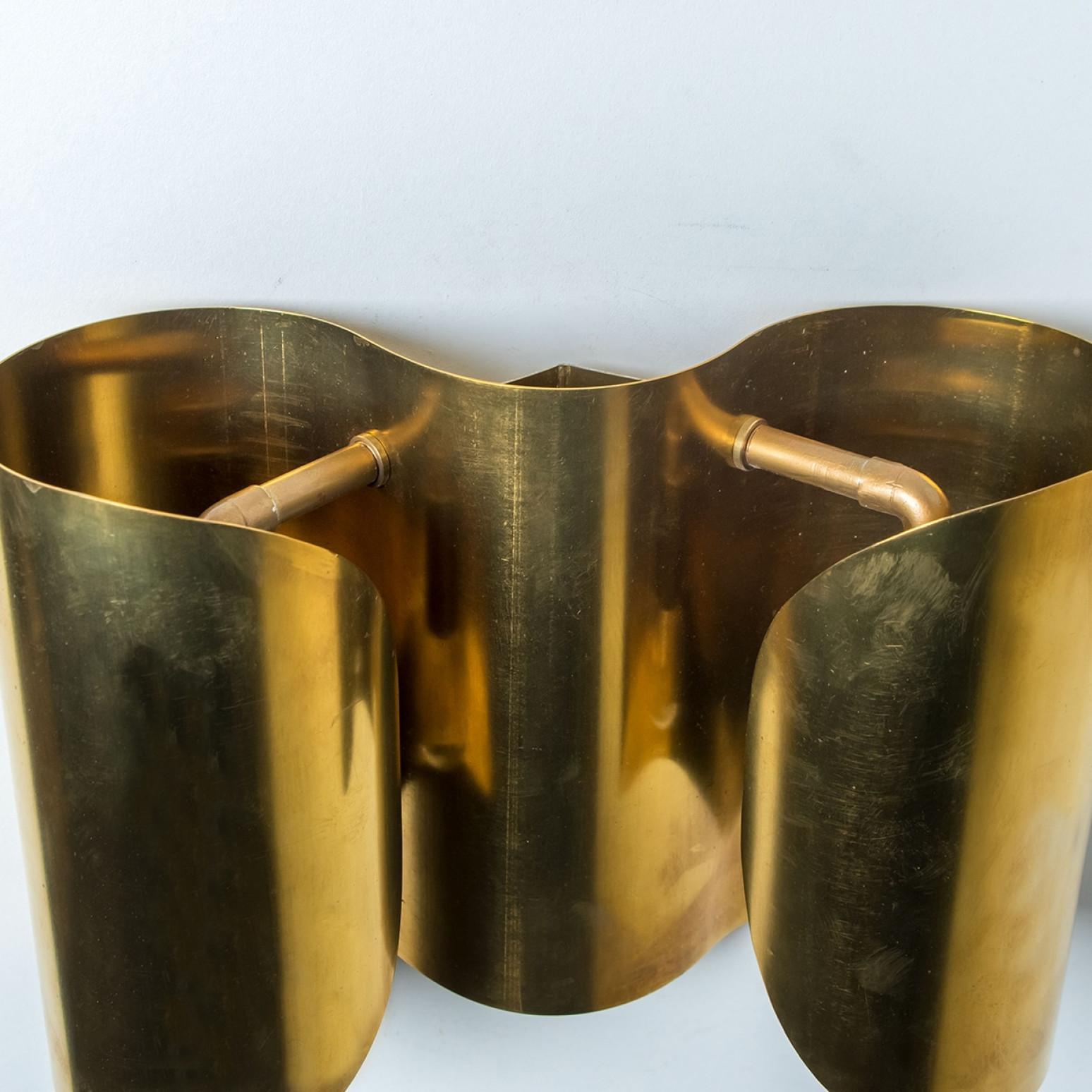 Several Curved Brass Wall Lights, 1970s For Sale 5