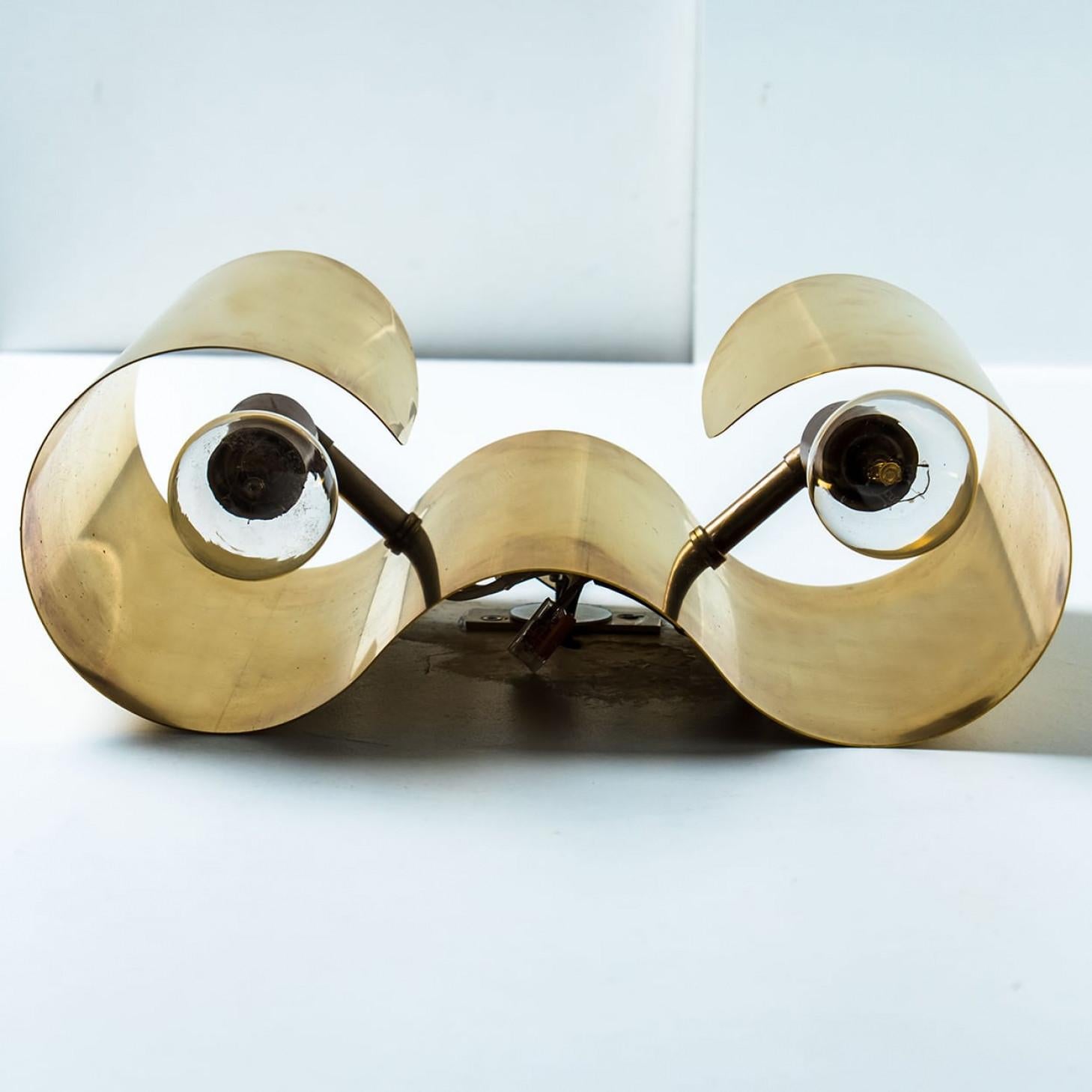 Several Curved Brass Wall Lights, 1970s For Sale 6