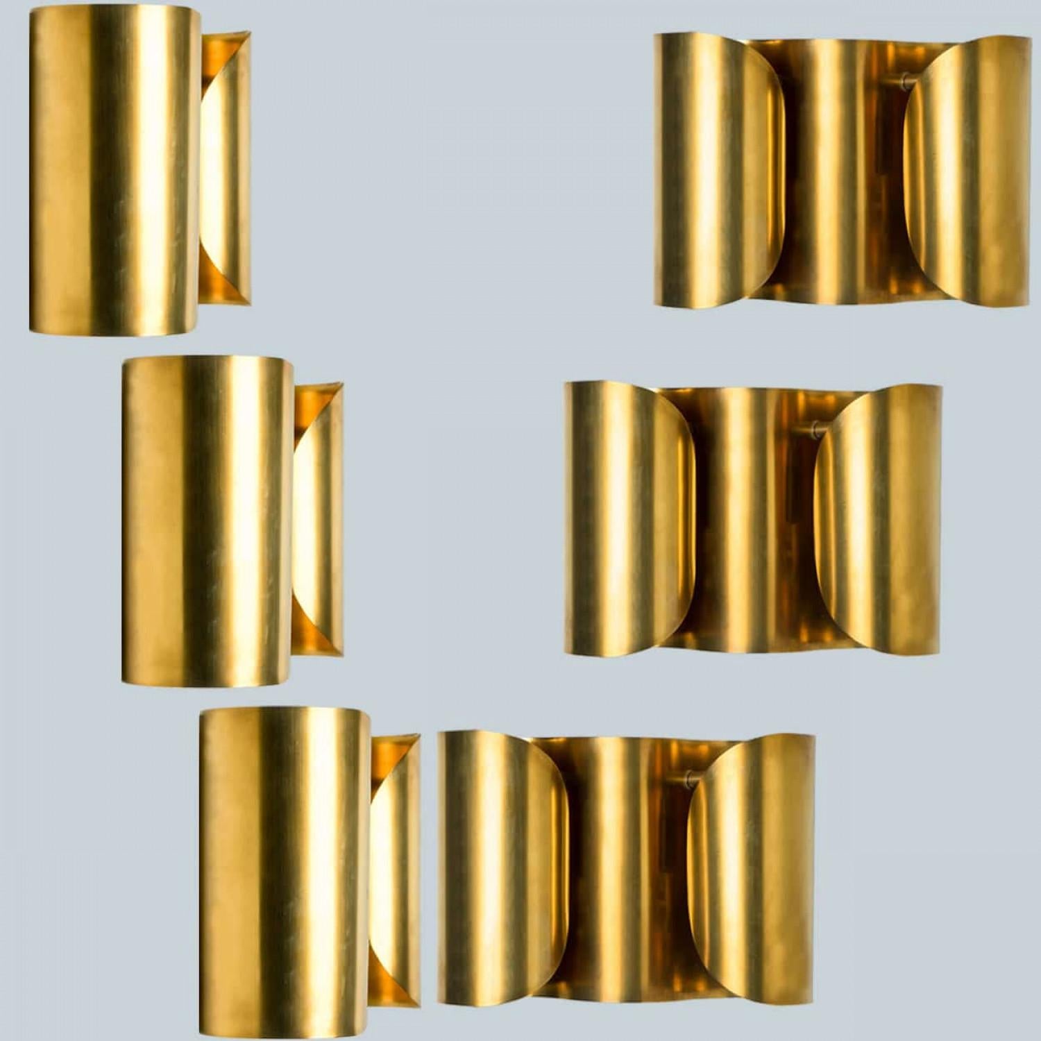 Several Curved Brass Wall Lights, 1970s For Sale 8