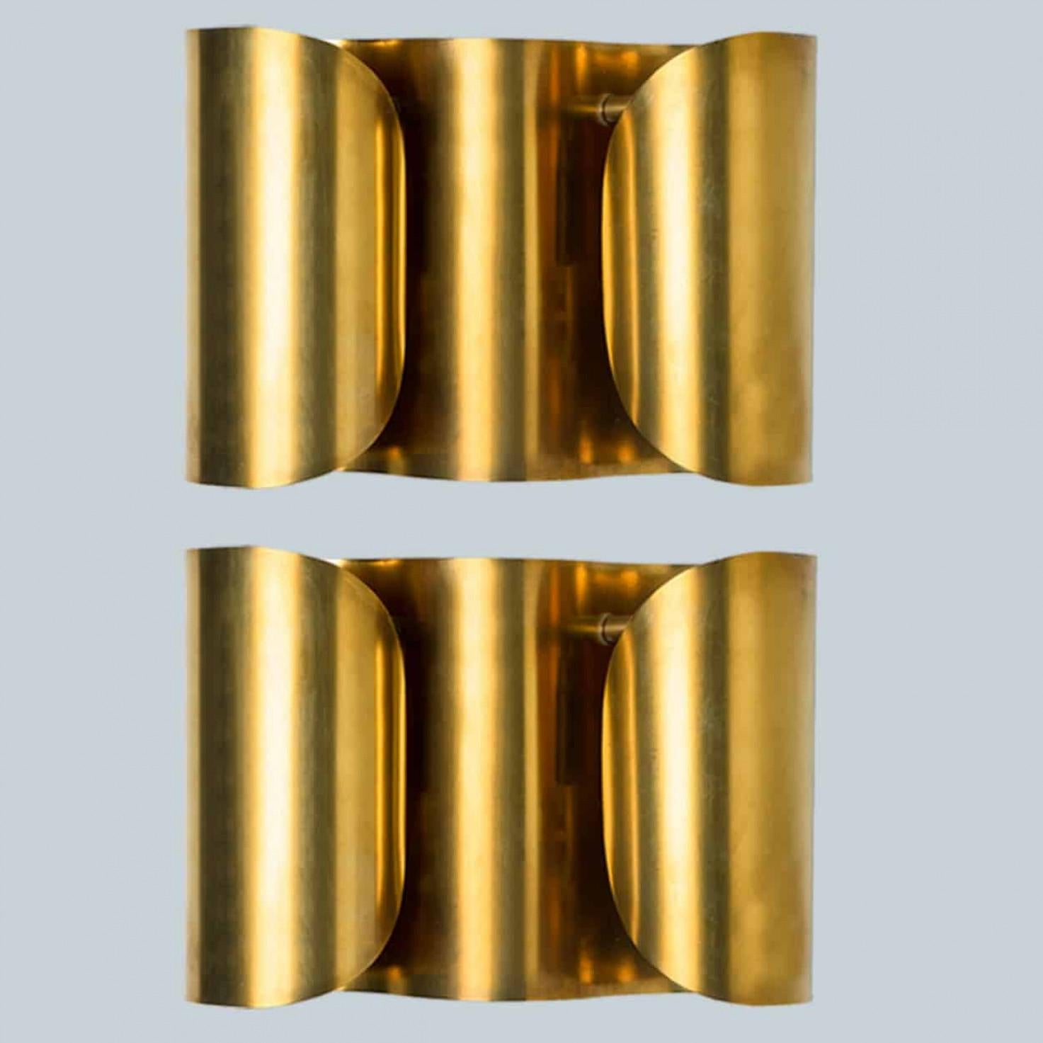 Several Curved Brass Wall Lights, 1970s For Sale 10