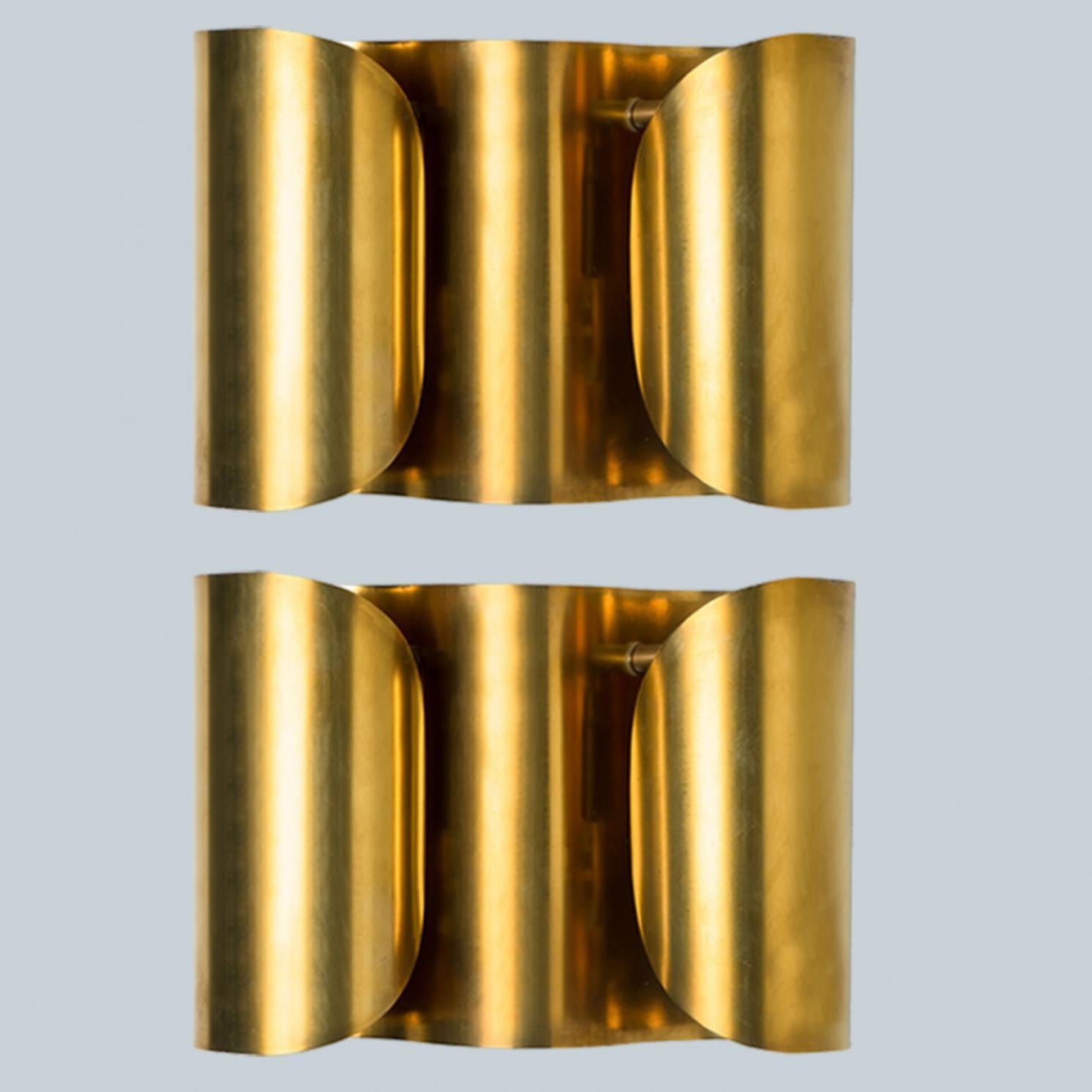 Several Curved Brass Wall Lights, 1970s For Sale 11